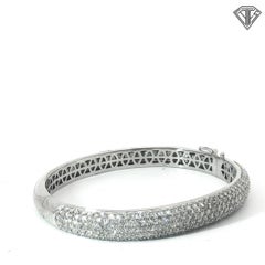 18K White Gold Diamond Pavé Bangle Bracelet, 5.10 Carats Round Brilliants 24.4g