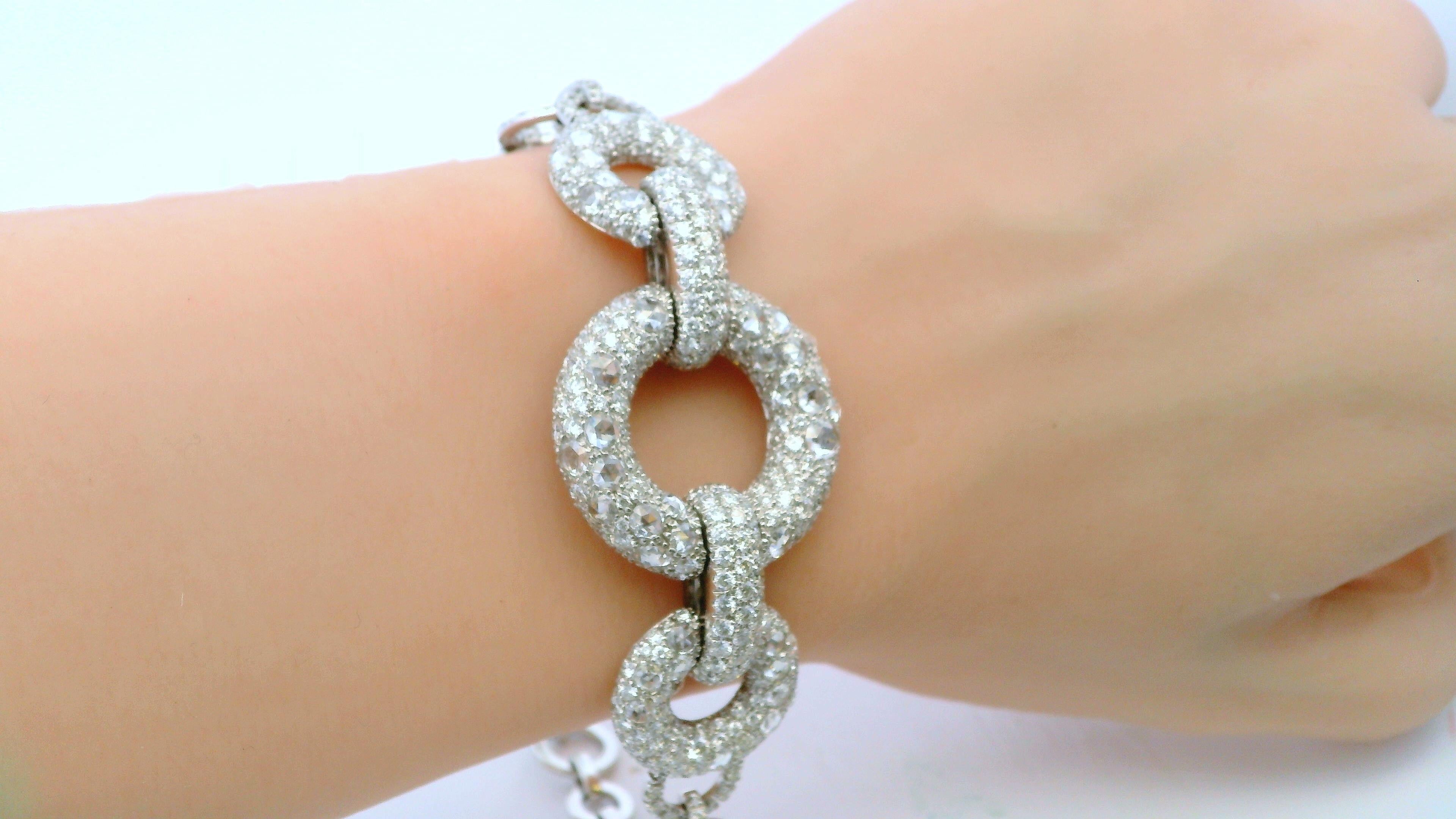 18K Weißgold Diamant Pave Kreis Armband im Angebot 7