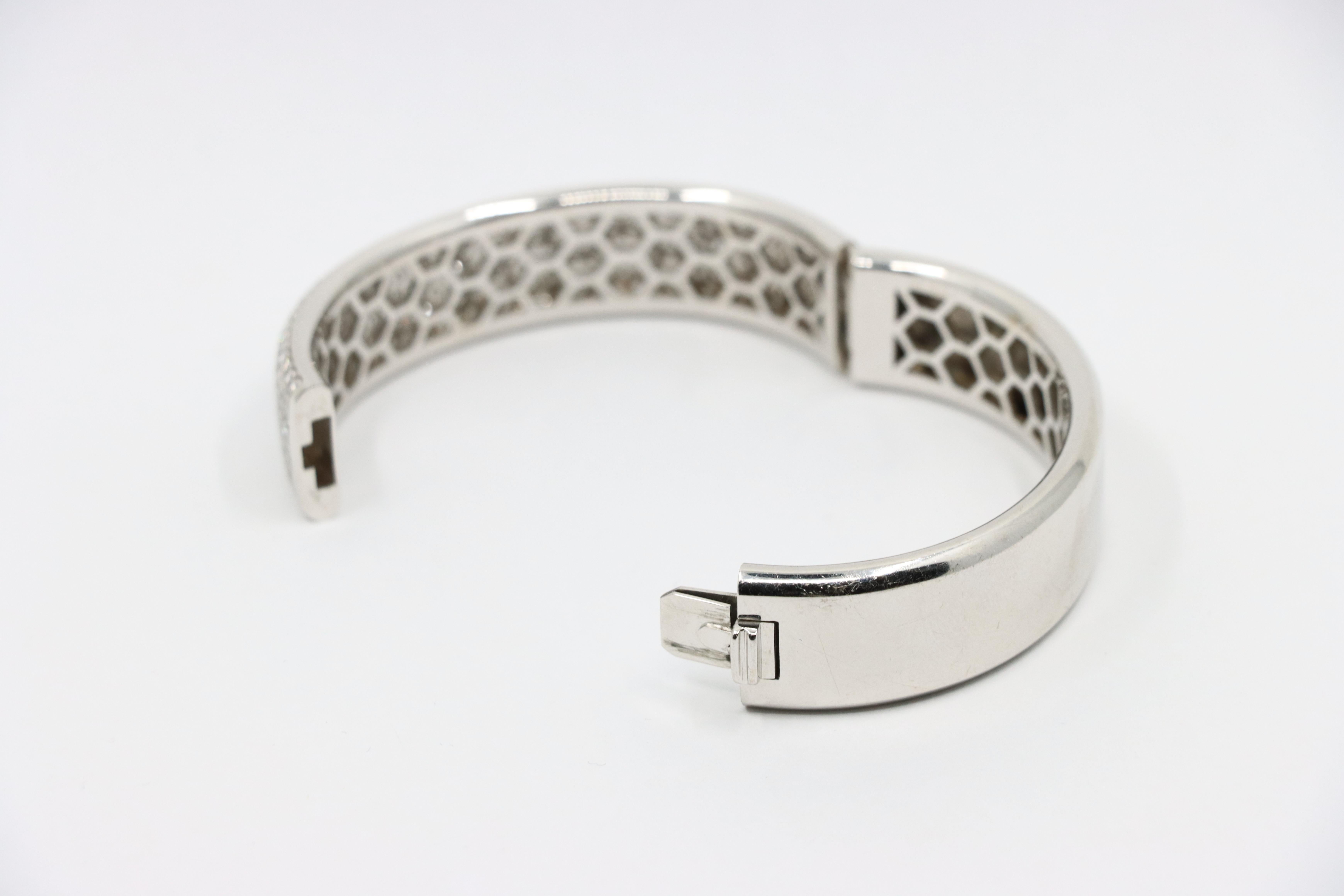 Bracciale con pavé di diamanti in oro bianco 18 carati in vendita 8