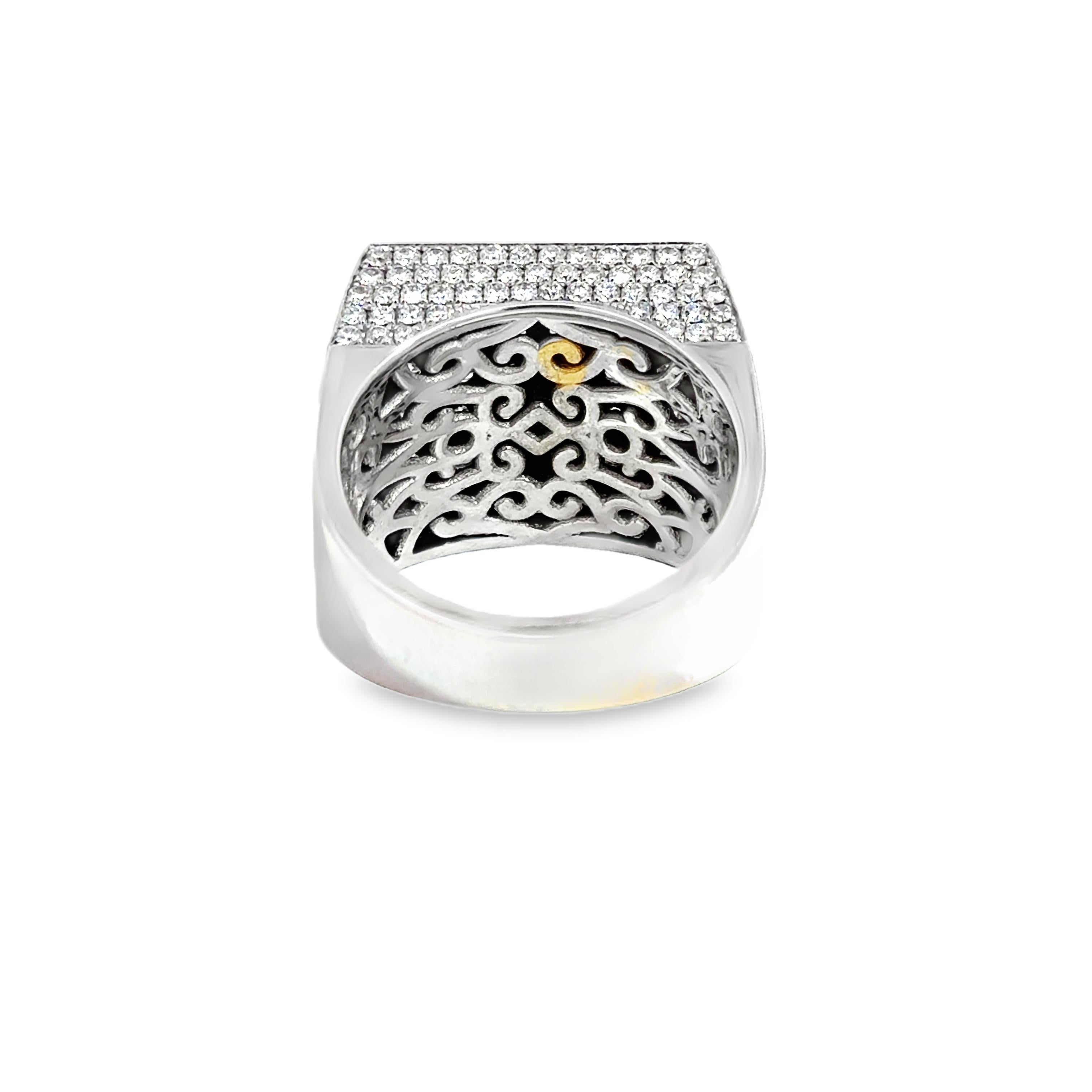Bague carrée en or blanc 18 carats avec pavé de diamants - 5,55 carats au total en vente 1