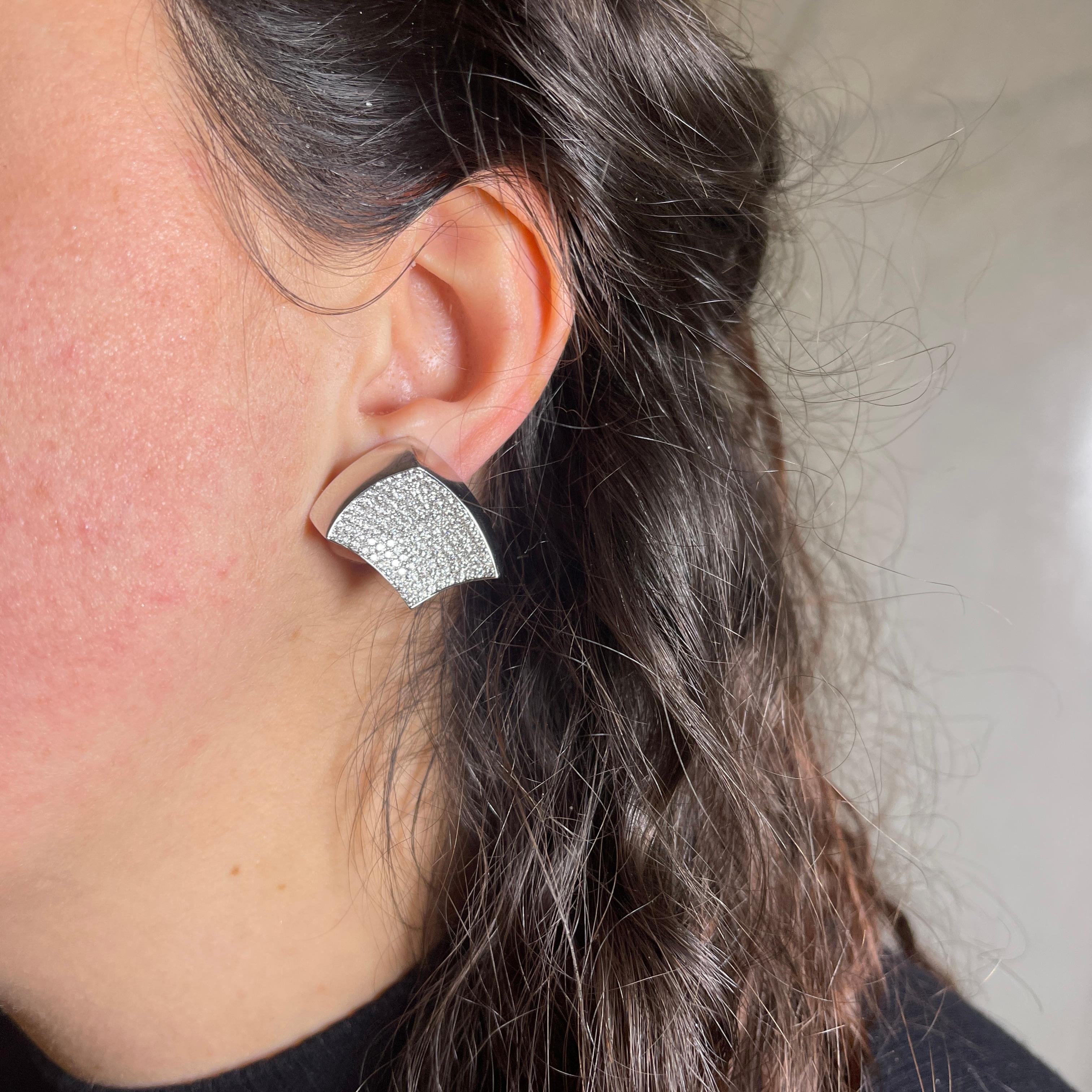 18K White Gold Diamond Pavé Square Stud Earrings In New Condition For Sale In Bergamo, BG