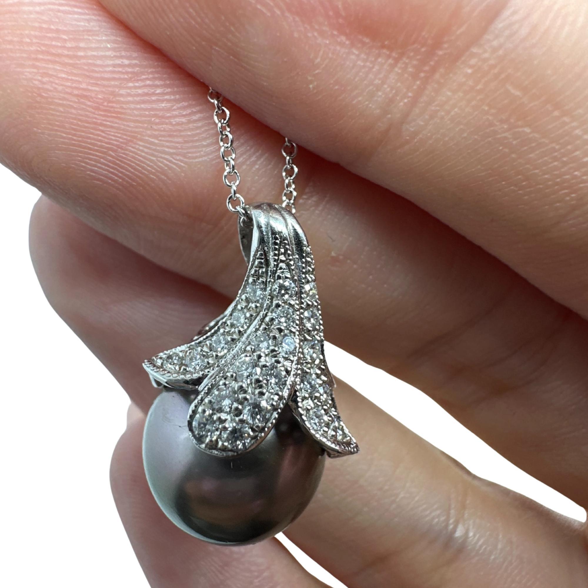 18K White Gold Diamond & Pearl Pendant Necklace – 18