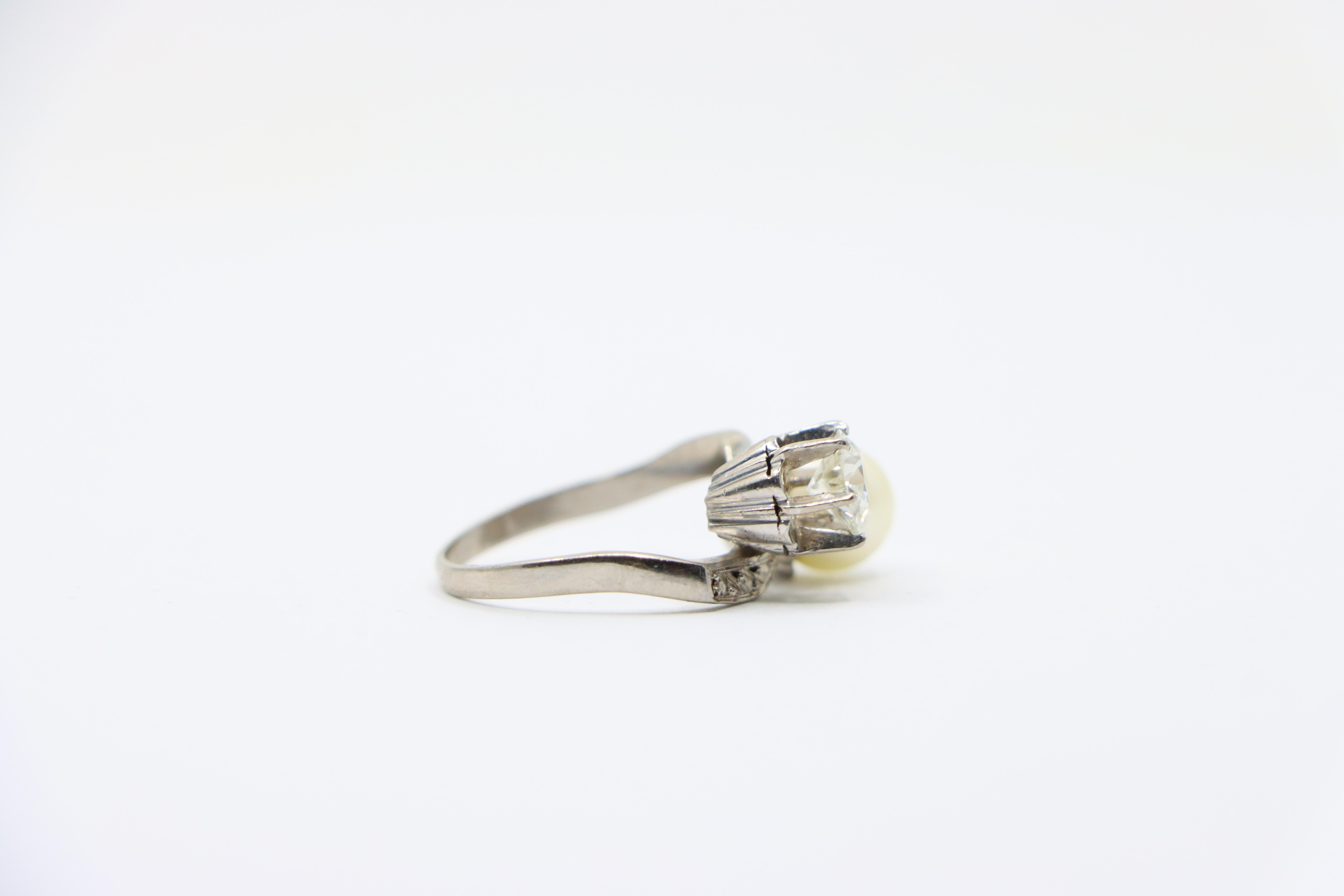 18K White Gold Diamond Pearl Toi Et Moi Ring For Sale 5