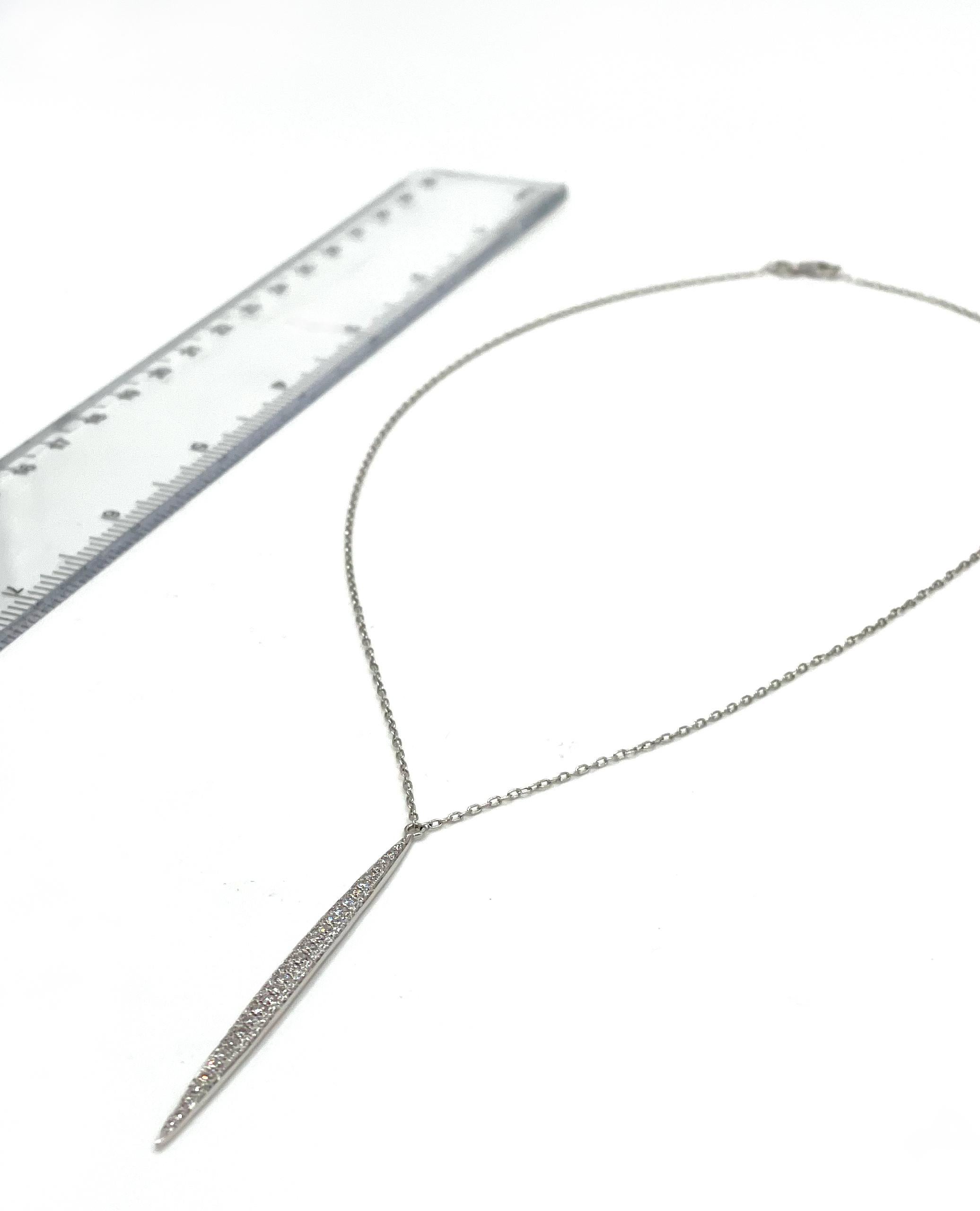 Contemporary 18K White Gold Diamond Pendant Necklace