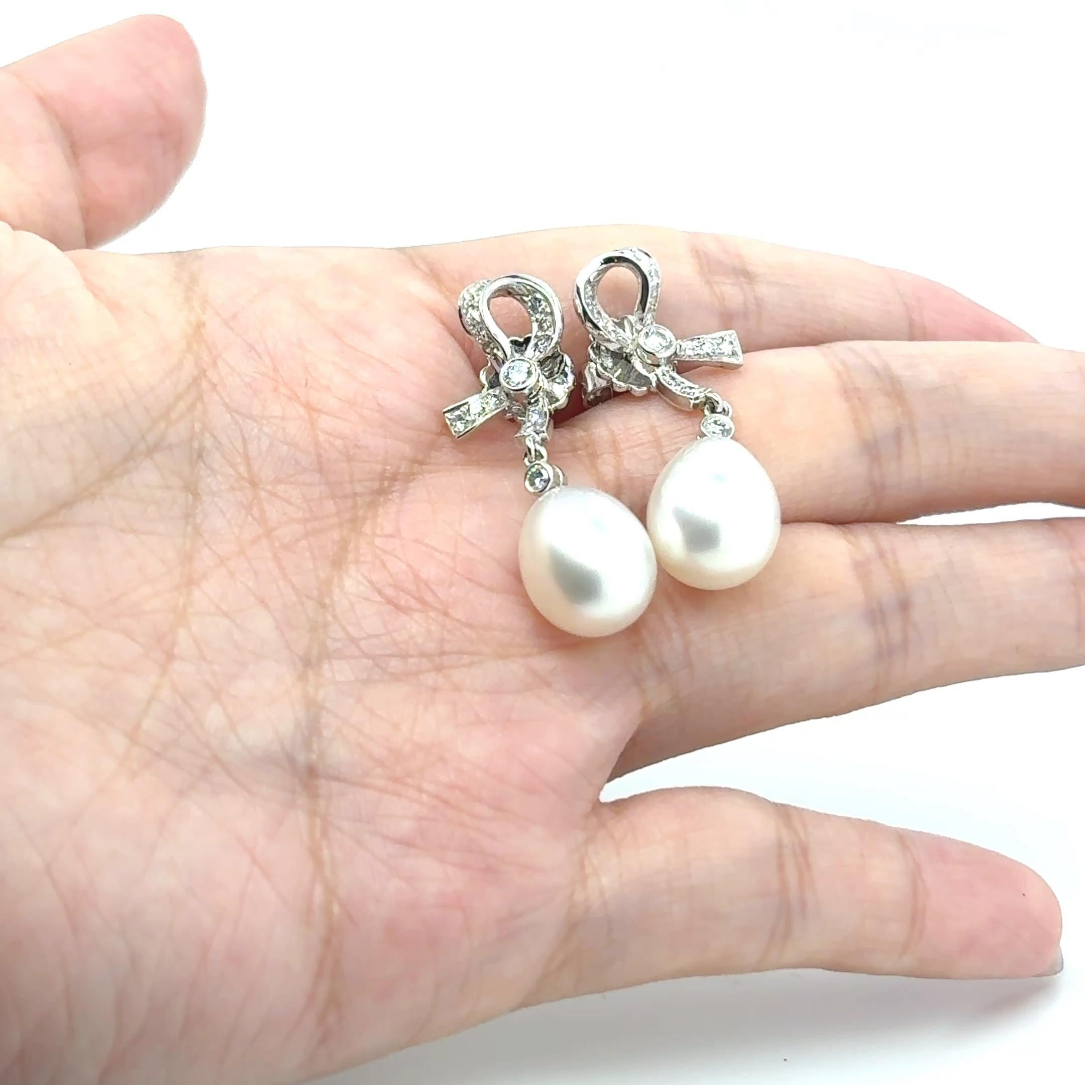 18k White Gold Diamond Ribbon Earrings For Sale 4