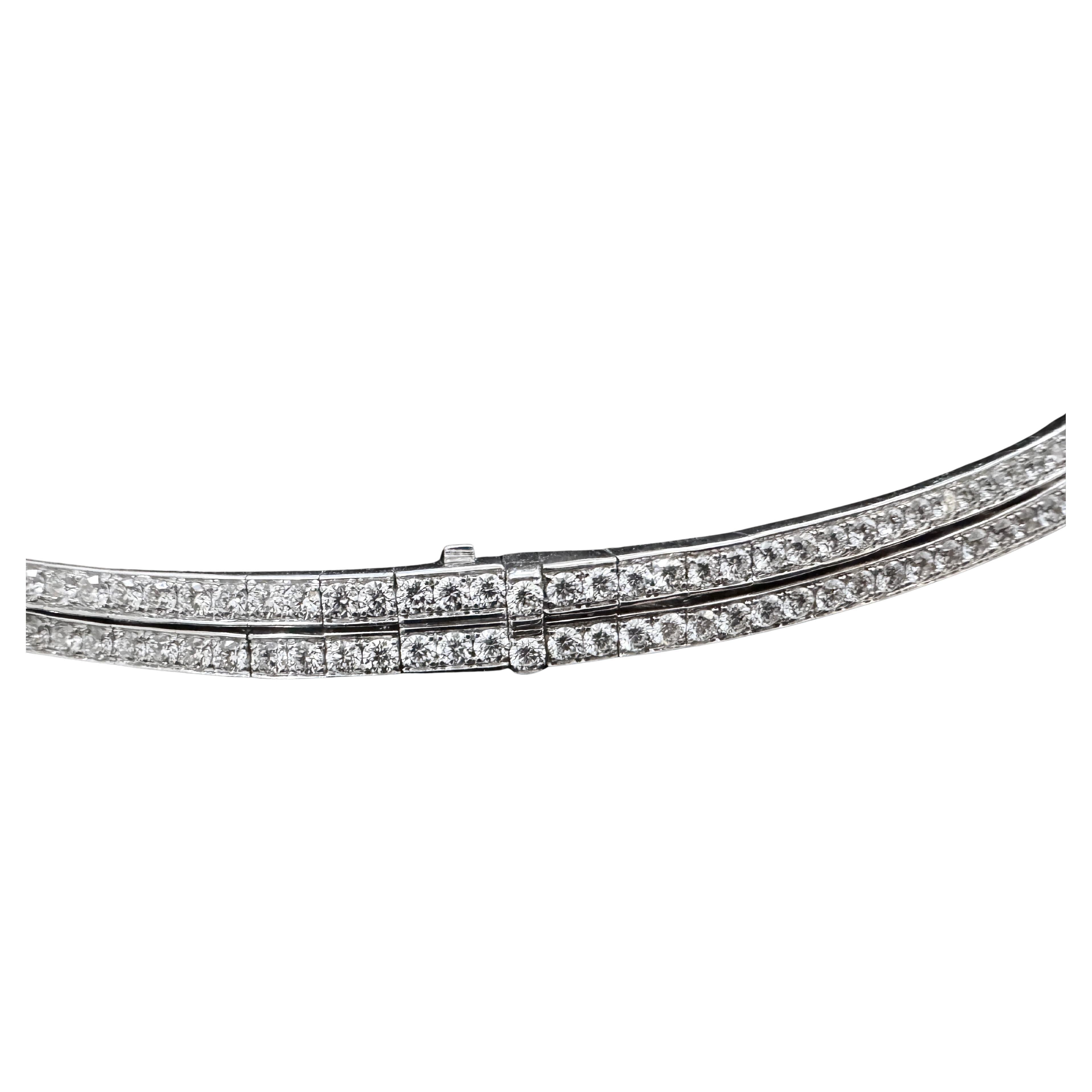 18k White Gold Diamond Ribbon Necklace In New Condition For Sale In Carrollton, TX