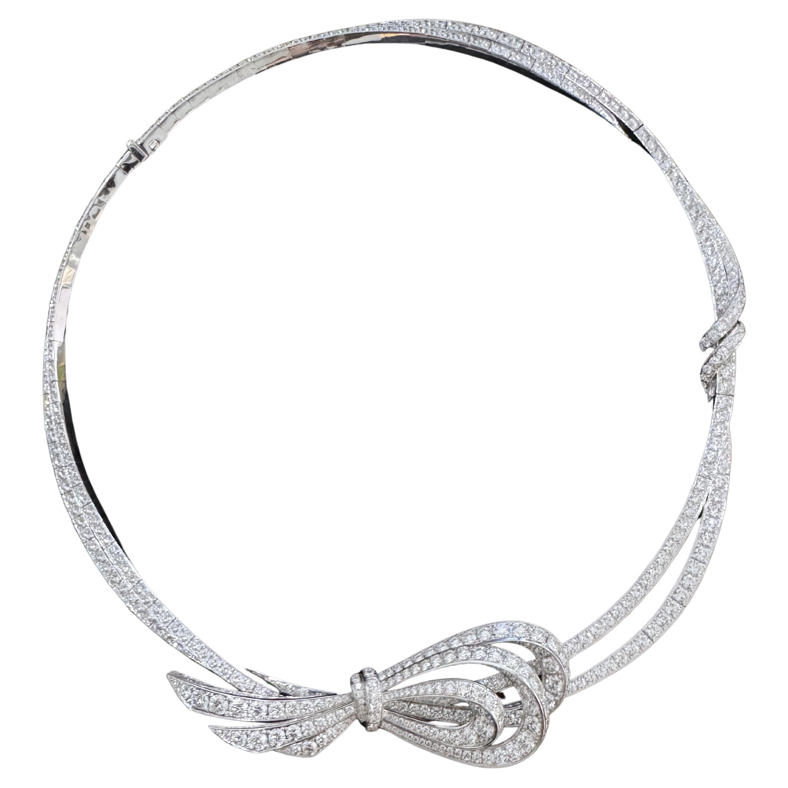 18k White Gold Diamond Ribbon Necklace For Sale 2