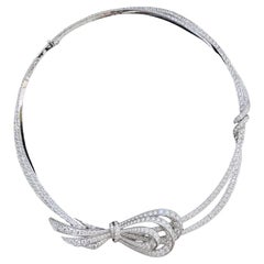18k White Gold Diamond Ribbon Necklace