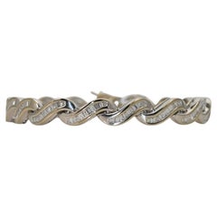 Bracciale a nastro con diamanti in oro bianco 18 carati 2,00ct