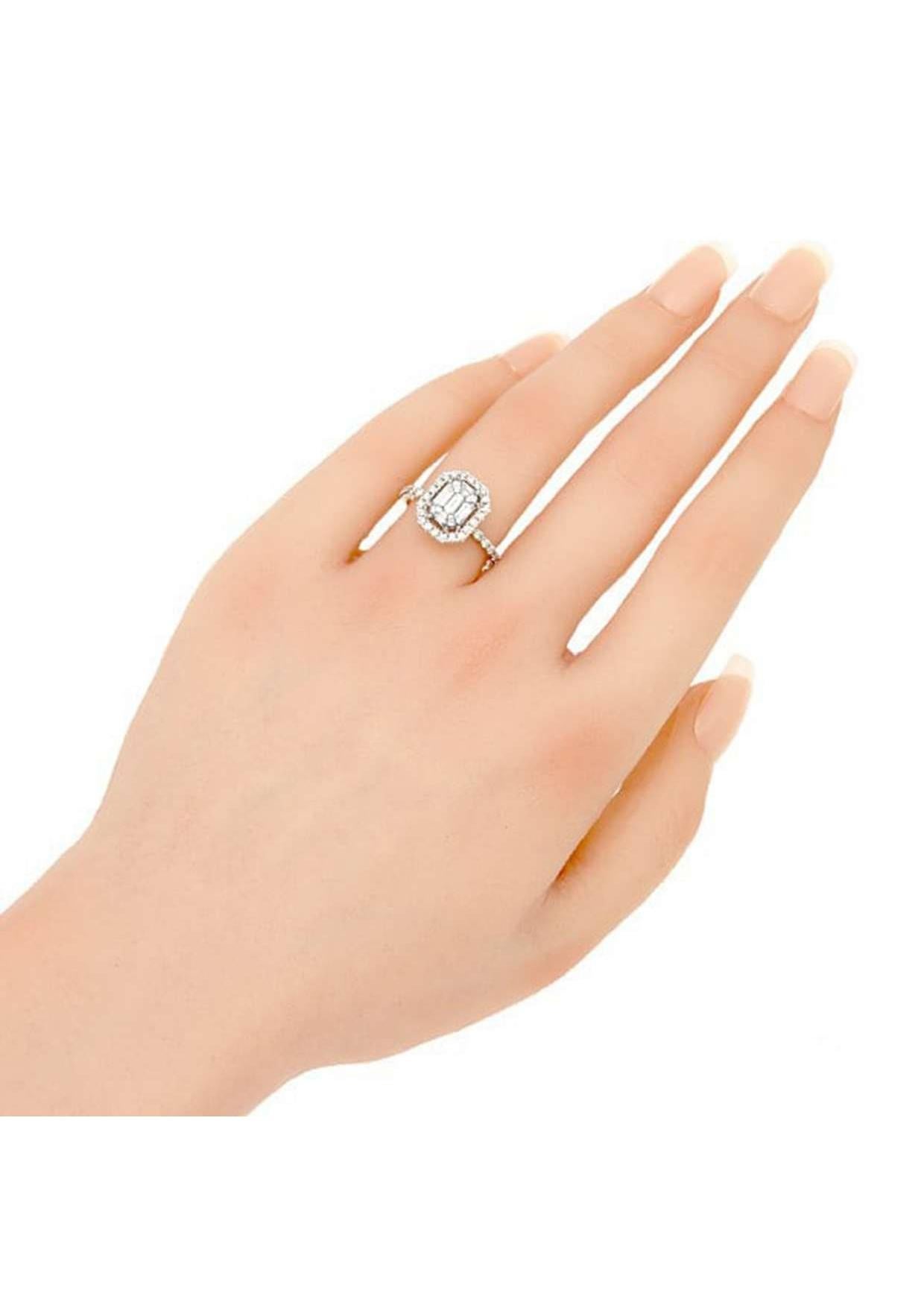 Round Cut 18K White Gold Diamond Ring, 1.04ct For Sale