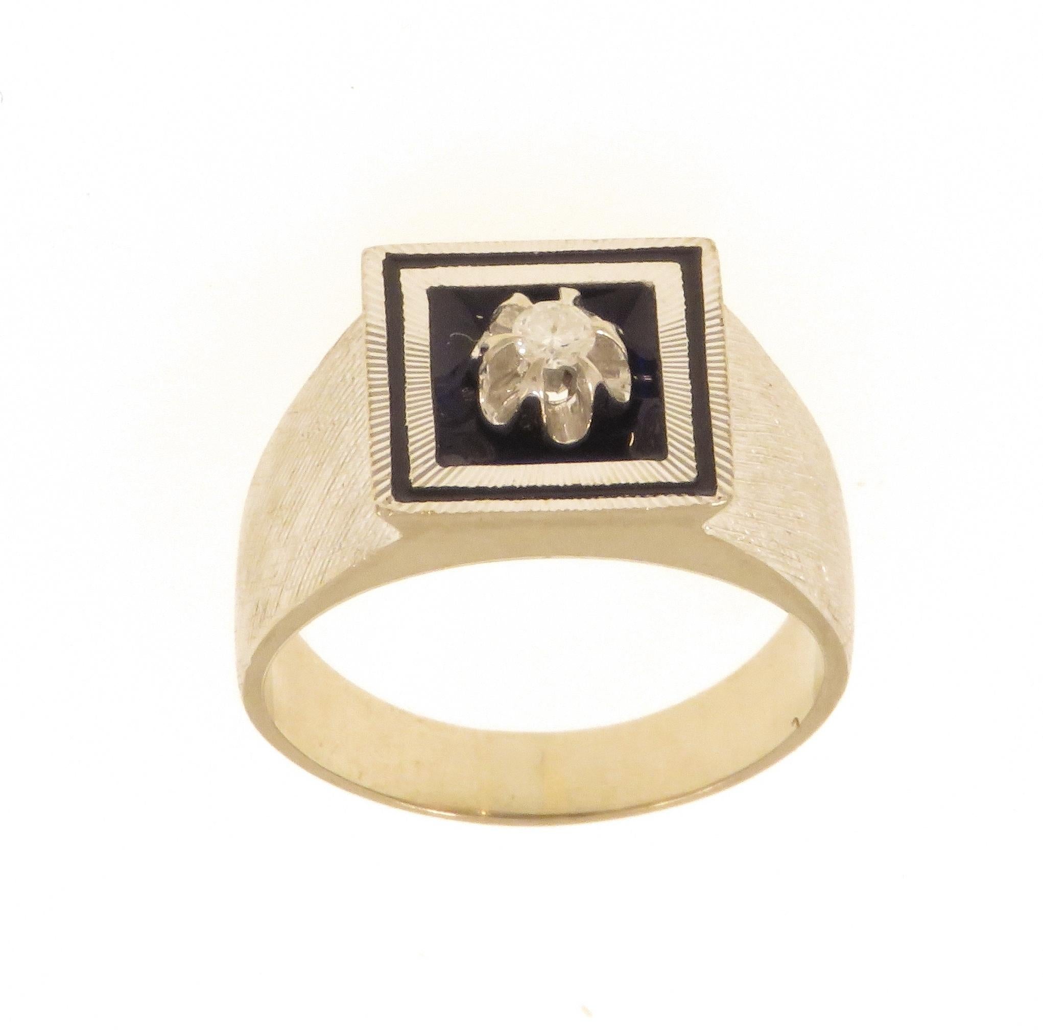 Brilliant Cut 18k White Gold Diamond Ring For Sale