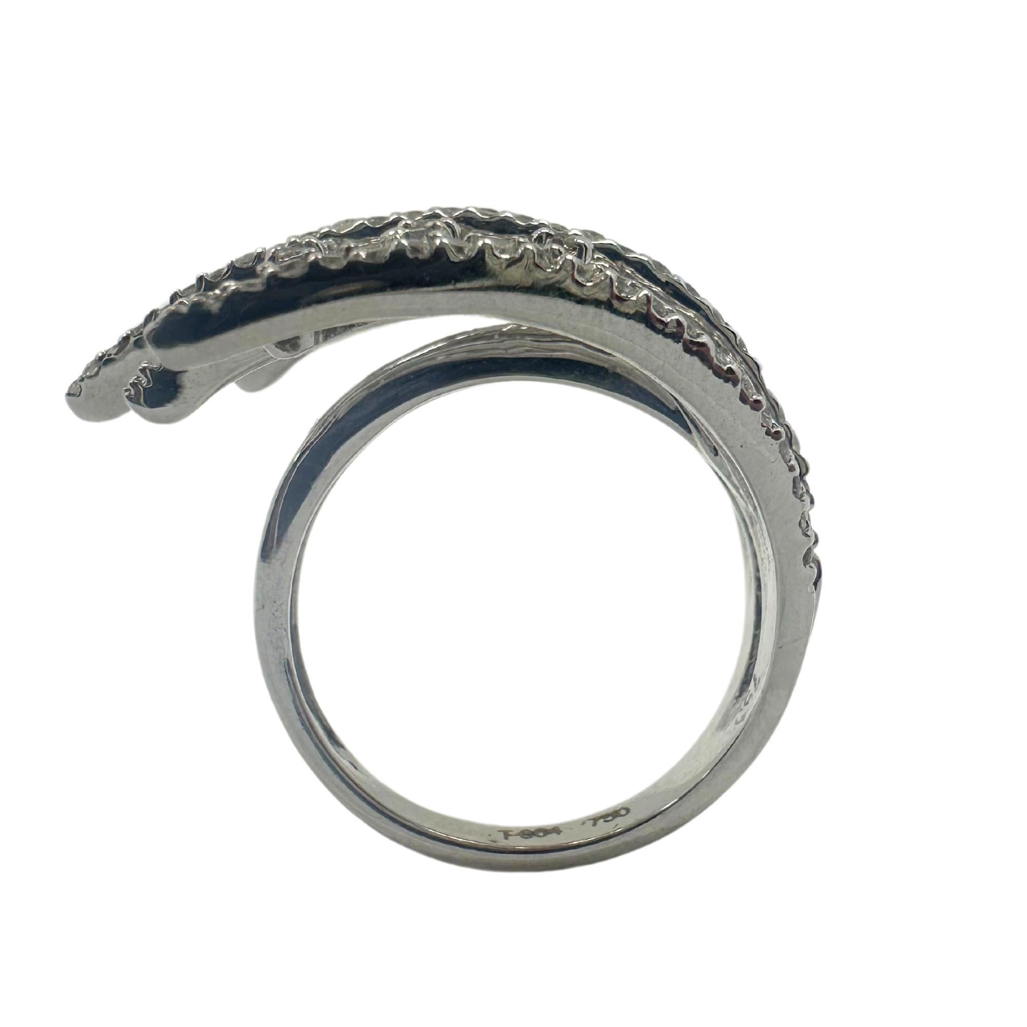 Bague en or blanc 18k avec diamant Pour femmes en vente