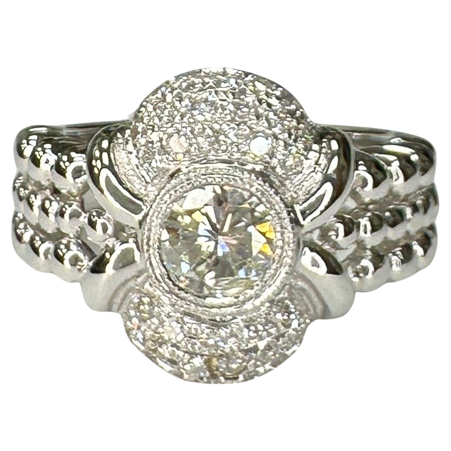 18k White Gold Diamond Ring For Sale