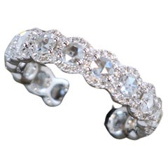 Anillo de diamantes de oro blanco de 18 quilates