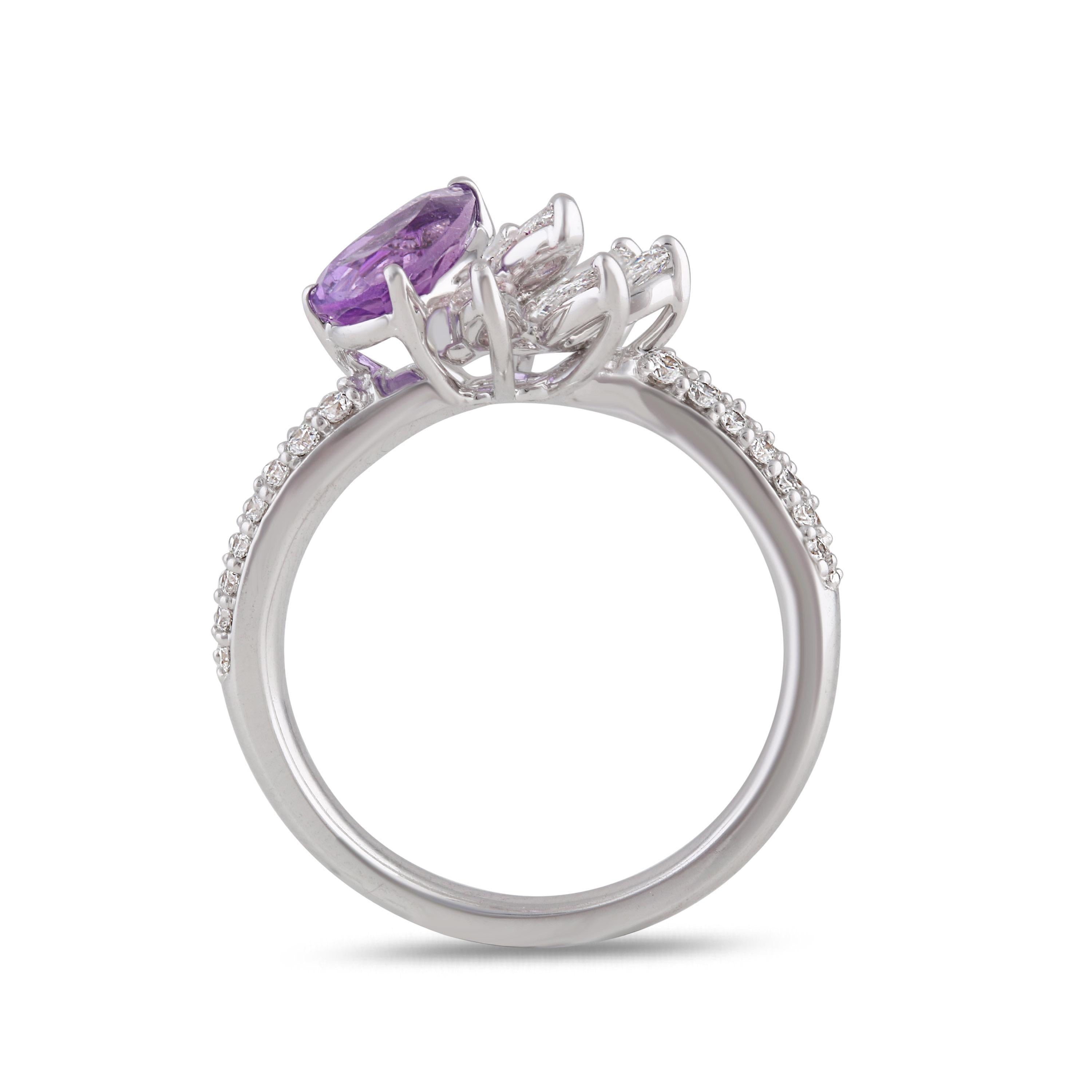 Women's Studio Rêves 18 Karat White Gold Diamond Ring with Amethyst For Sale