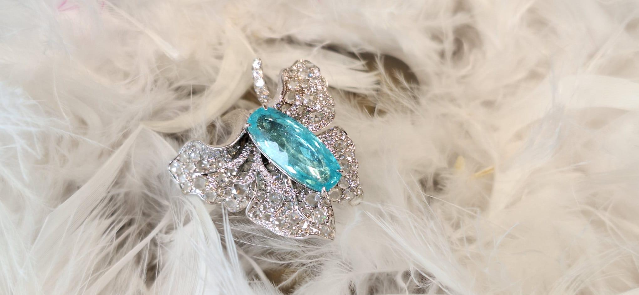 18K White Gold Diamond Ring with Paraiba For Sale 8