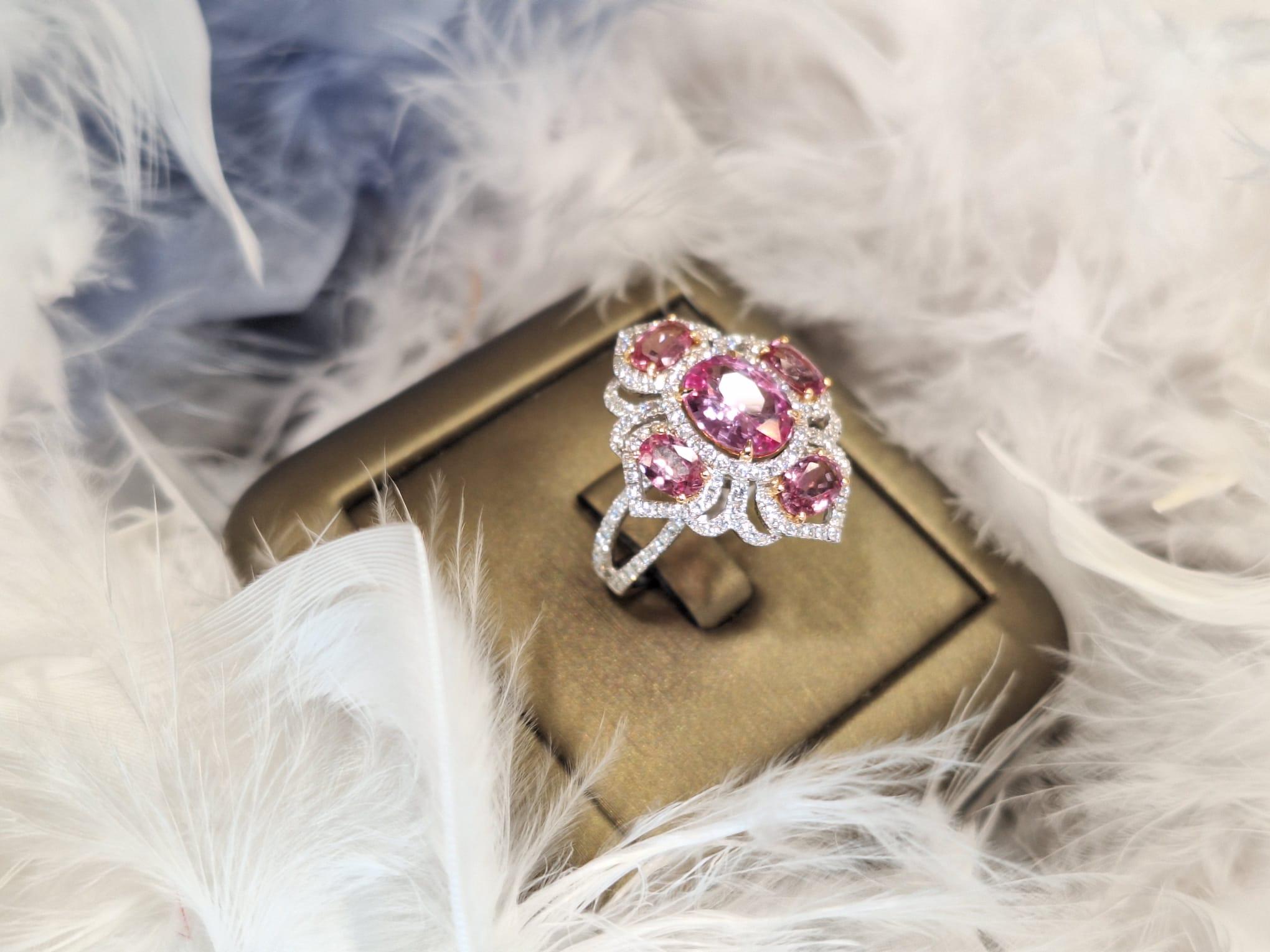 18 Karat Weißgold Diamantring mit rosa Saphir und Diamant im Angebot 6