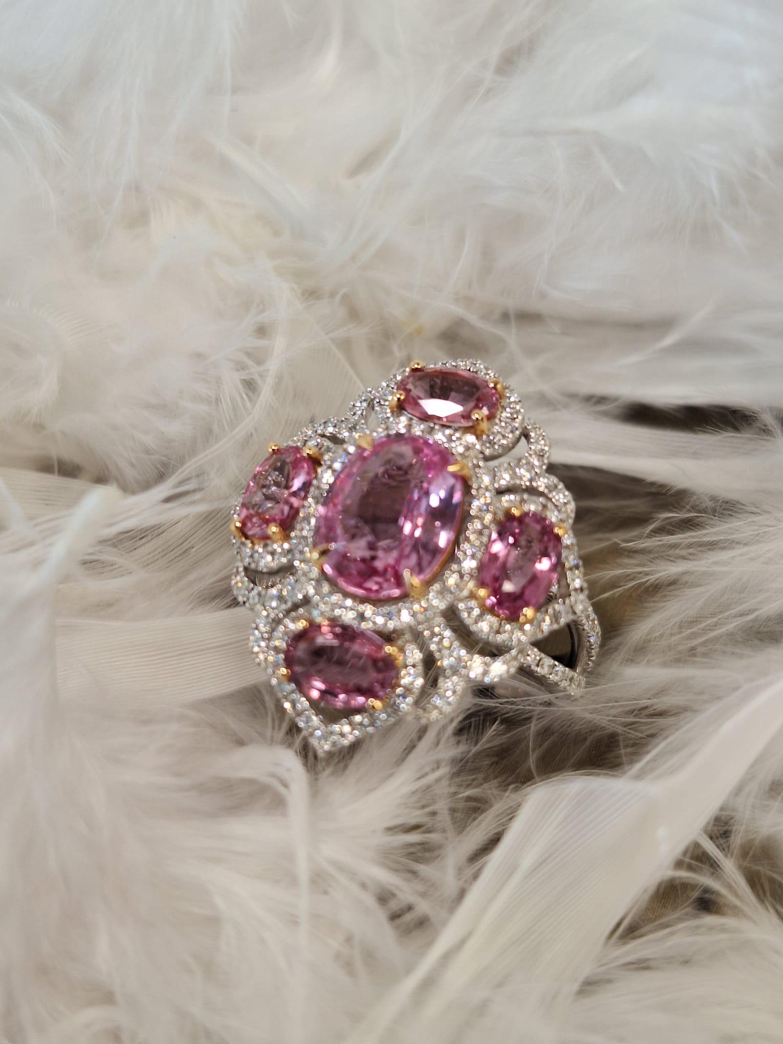 18K White Gold Diamond Ring with Pink Sapphire For Sale 1