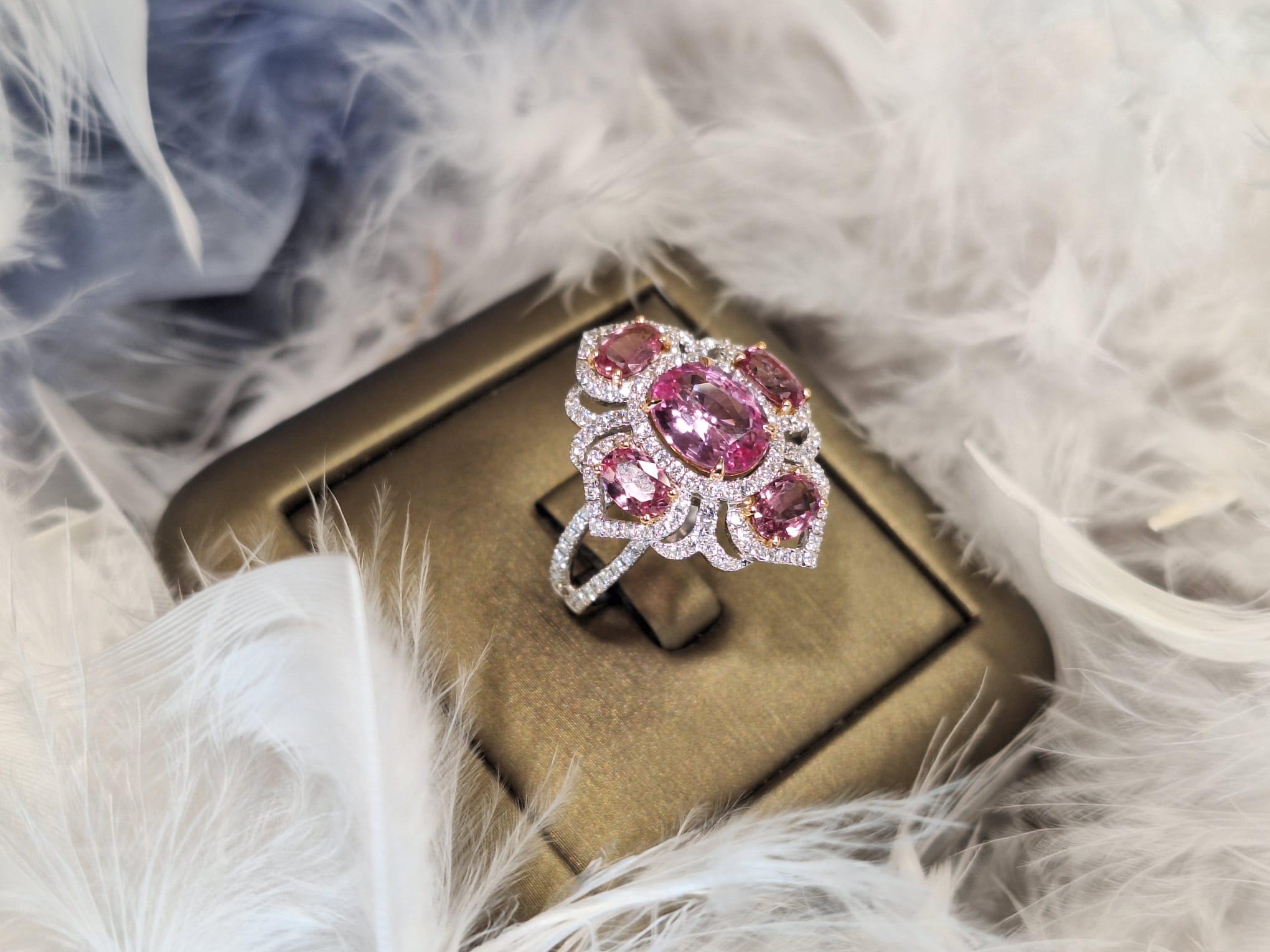 18 Karat Weißgold Diamantring mit rosa Saphir und Diamant im Angebot 4