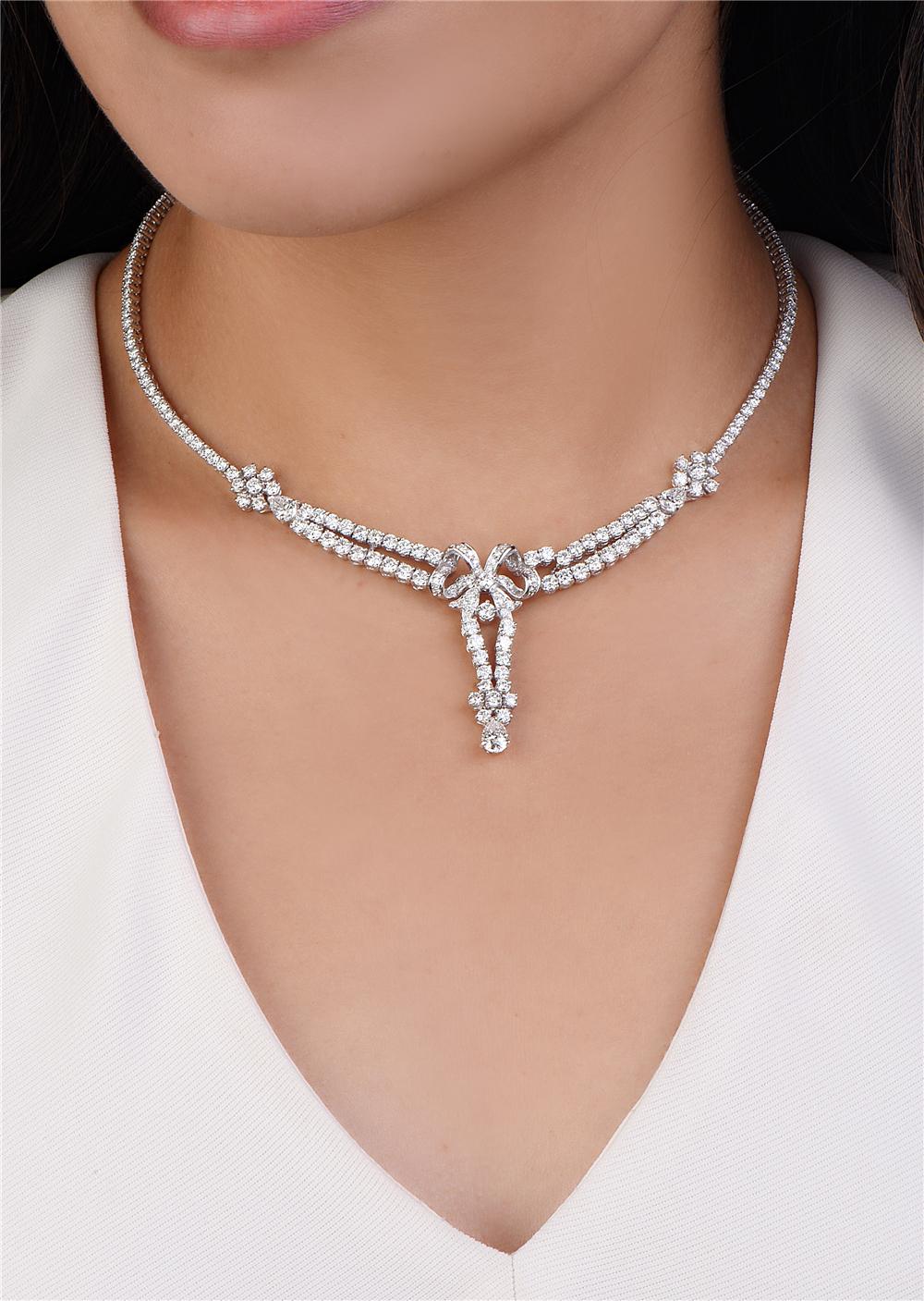 Contemporary 18 Karat White Gold Diamond Riviera Necklace For Sale