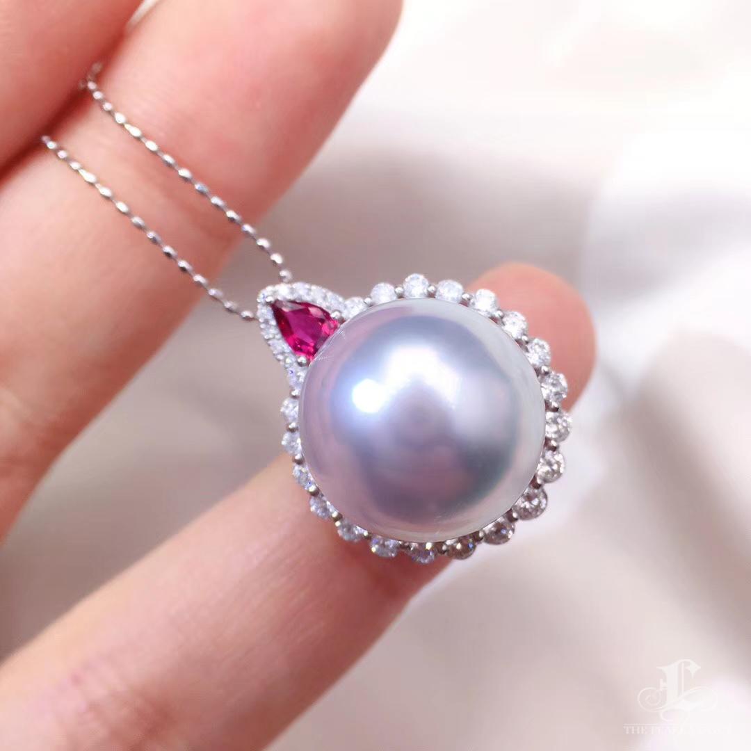 【Crown Radiance】Crown Flame South Sea Pearl & Ruby Diamond Pendant In New Condition For Sale In New York, NY