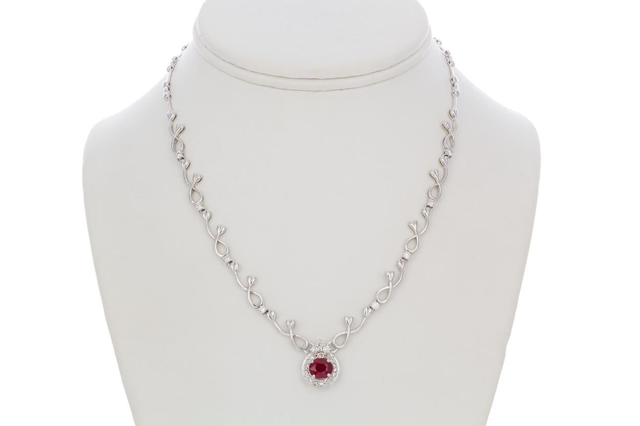 18 Karat White Gold Diamond and Ruby Necklace In Excellent Condition In Tustin, CA