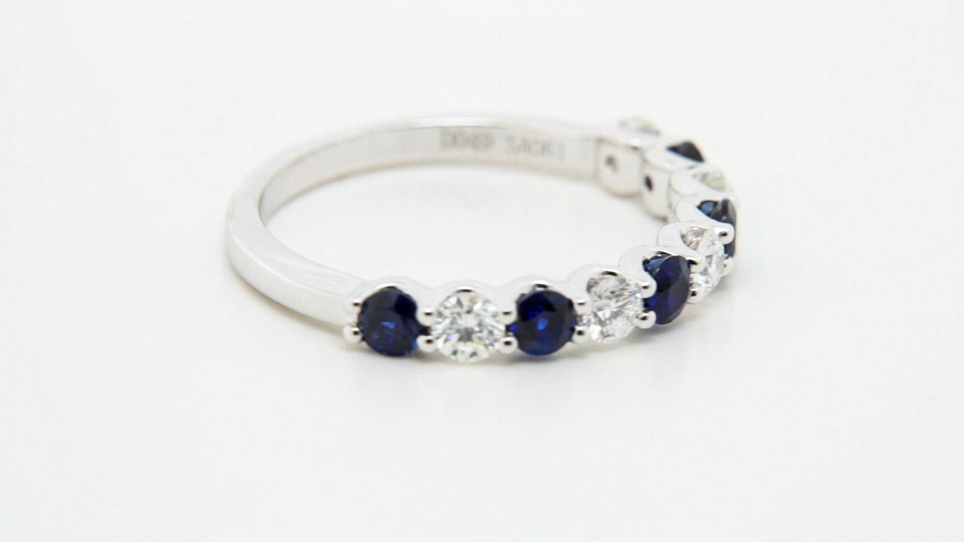 Moderne Jonc en or blanc 18K avec diamant et saphir en forme de U en vente