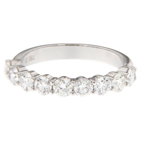 Jonc en or blanc 18K avec diamant à prong partagé en vente