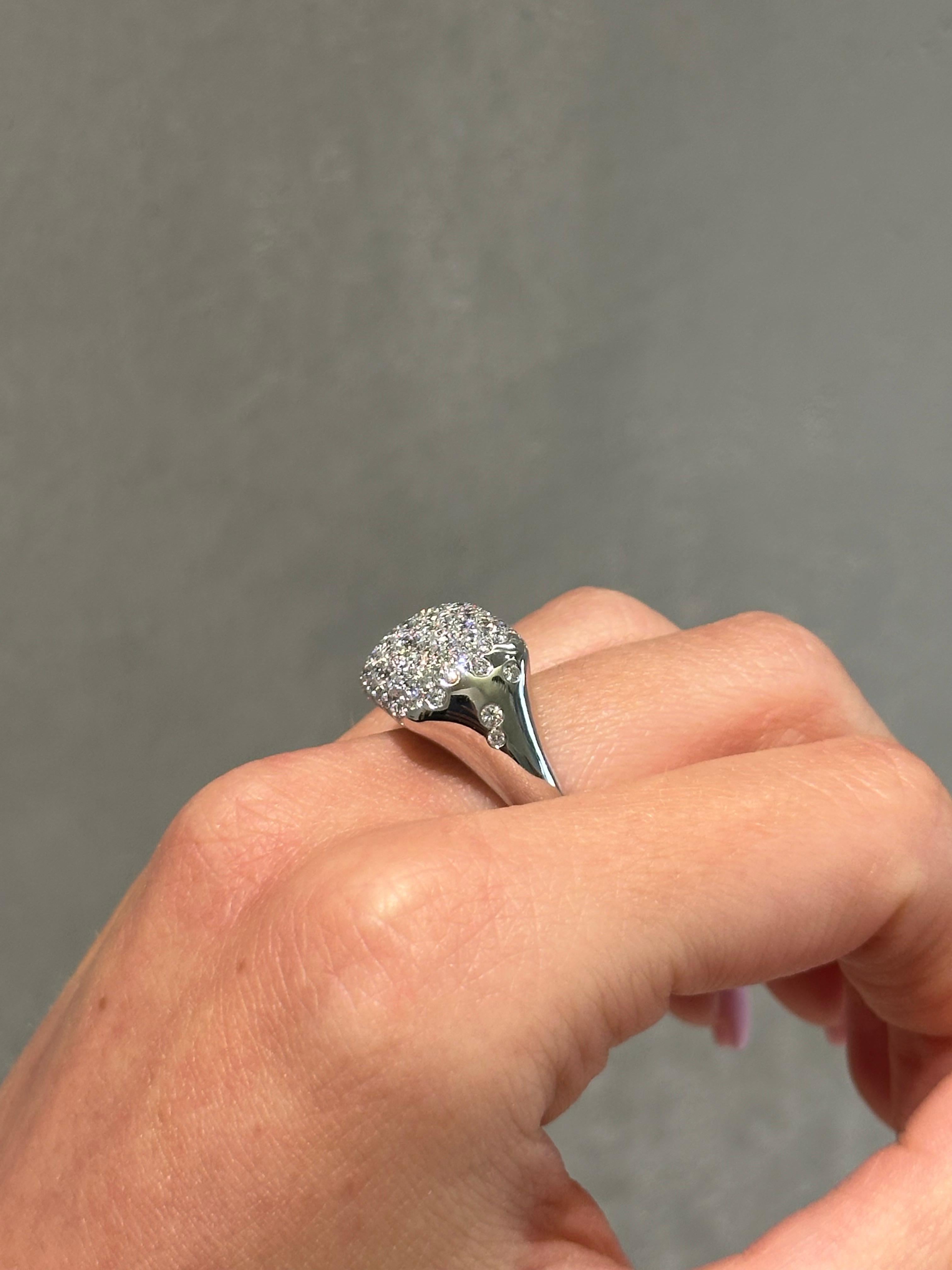 18K Weißgold & Diamant Siegelring im Angebot 1