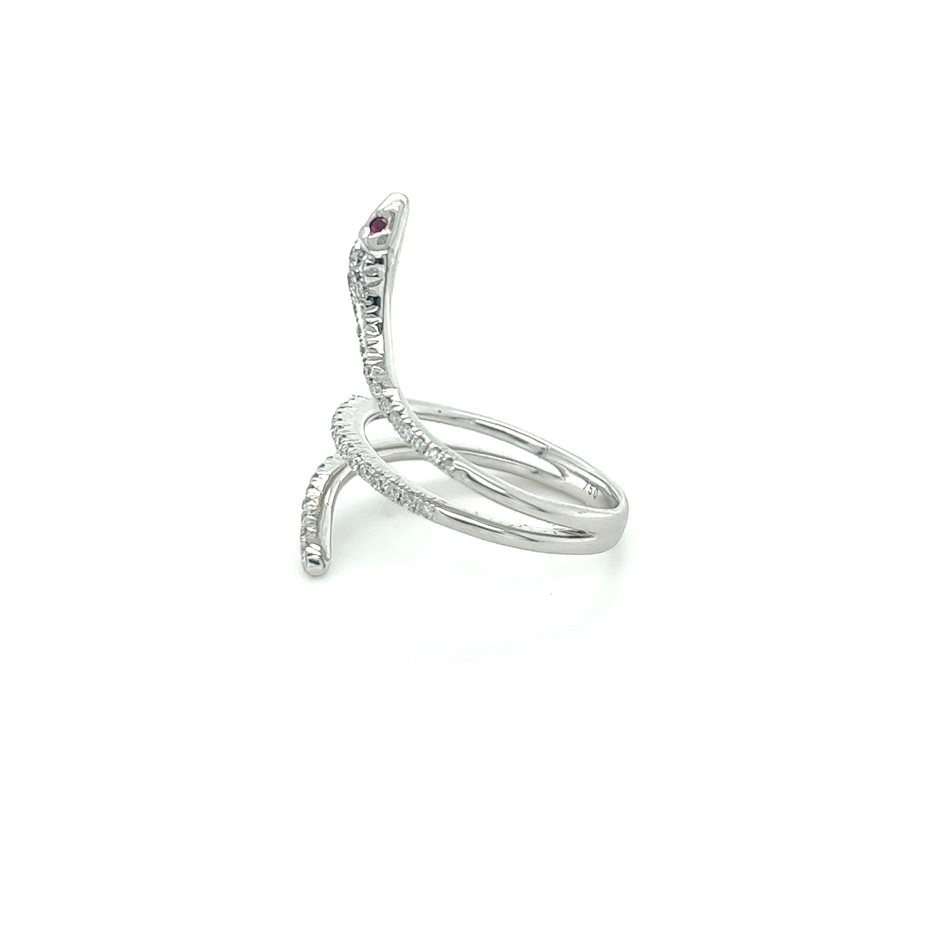 18K White Gold Diamond Snake Ring

44 Diamonds 0.34CT
2 Rubies  0.03CT
18K White Gold 4.13GM

The diamond means clarity, truth, and vision. Handicrafters made this noble and shining snake out of precious diamonds. It seems to remind you of those