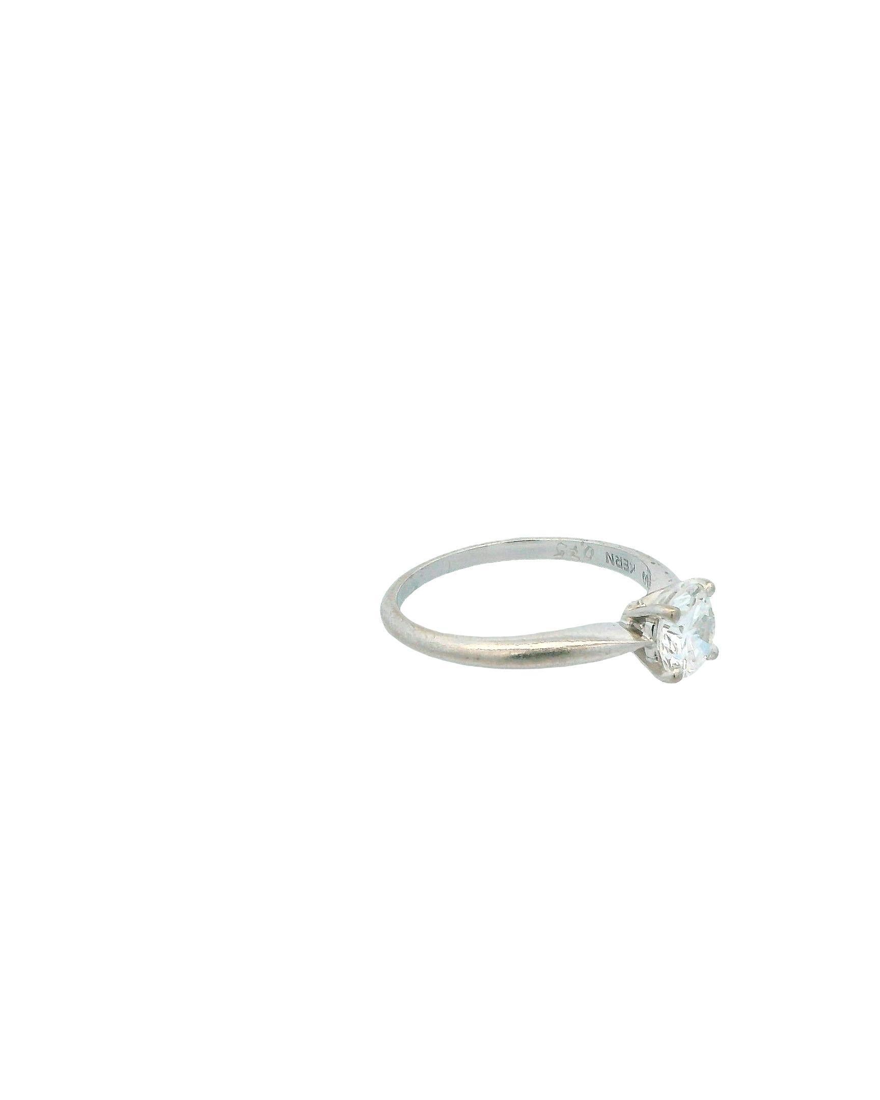 Bague en or blanc 18K avec solitaire en diamant de 0,75 ct par René Kern en vente 1