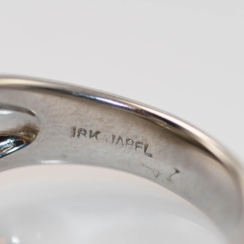Anillo solitario de diamantes de oro blanco de 18 quilates de Jabel en venta 1