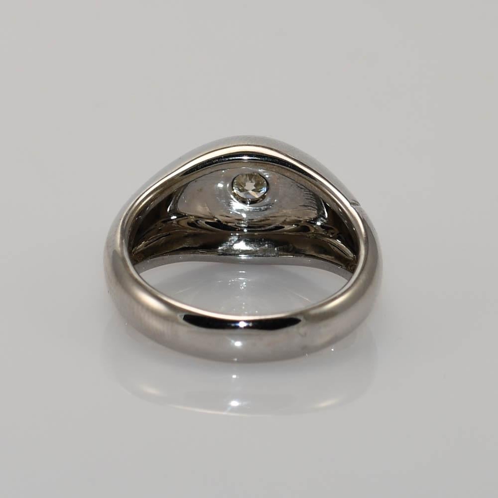 Anillo solitario de diamantes de oro blanco de 18 quilates de Jabel en venta 4