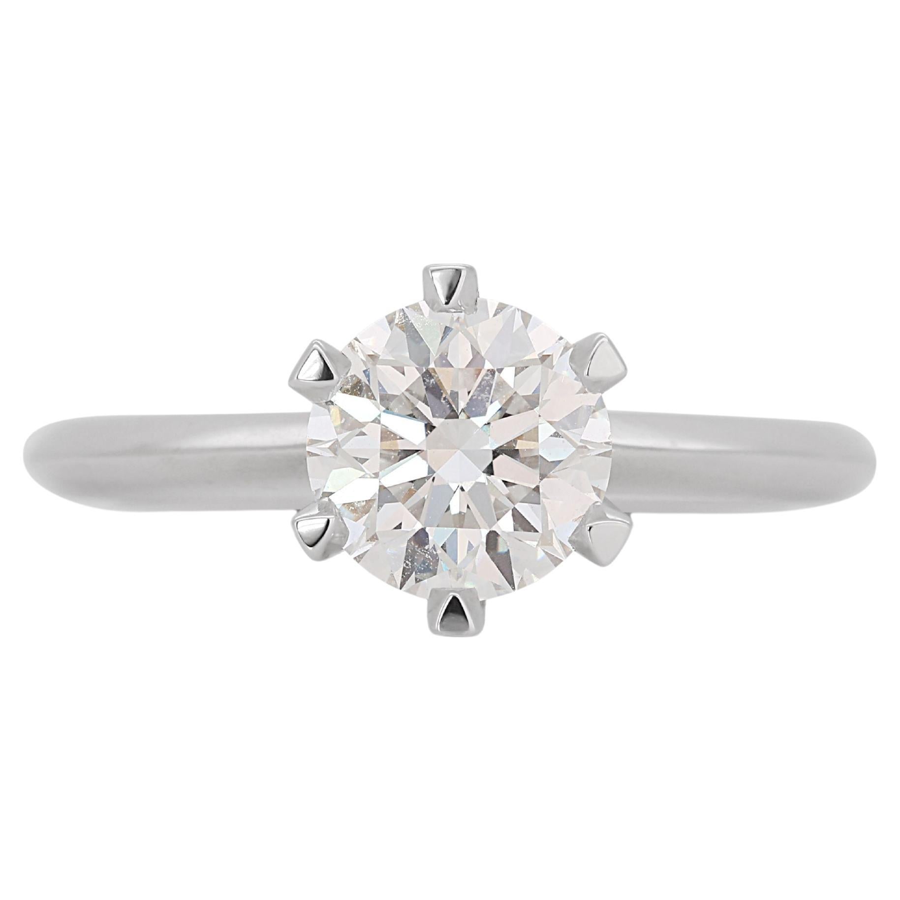 18K White Gold Diamond Solitaire Ring For Sale