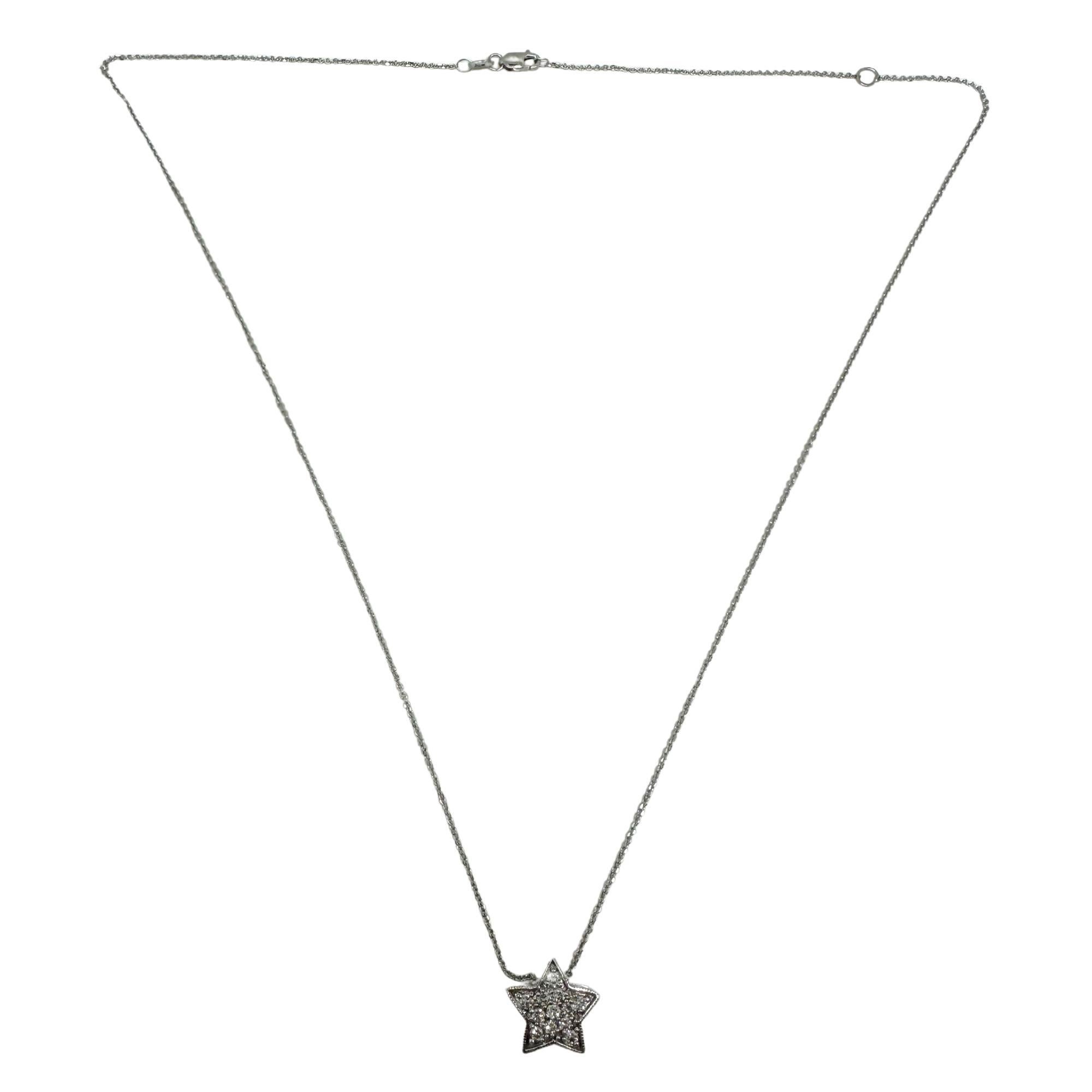Ciondolo a stella con diamante in oro bianco 18K e catena 14K in vendita 1