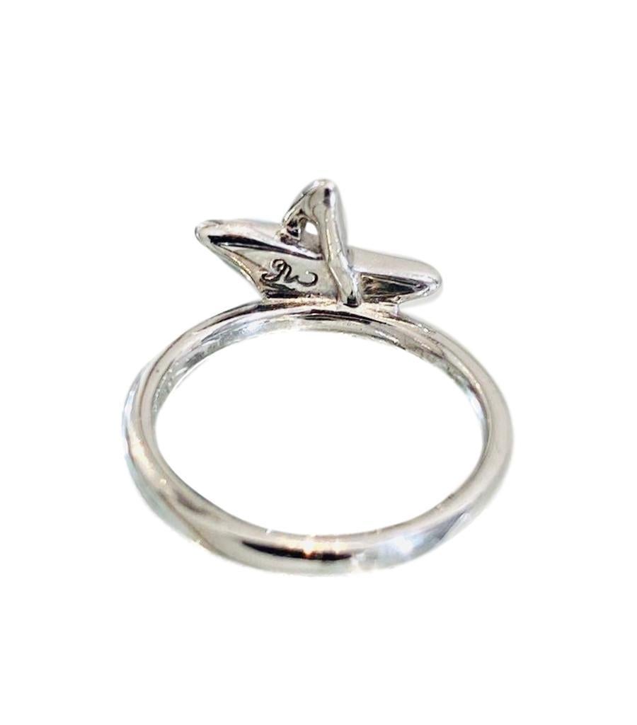 18k White Gold & Diamond Star Ring.

Beautiful ring set with brilliant white diamonds. Will come with a box.

Additional information:
Size - 50EU
Condition - Very Good (Light scratches)
Composition - Diamond, 18k White Gold
Comes With - A Box