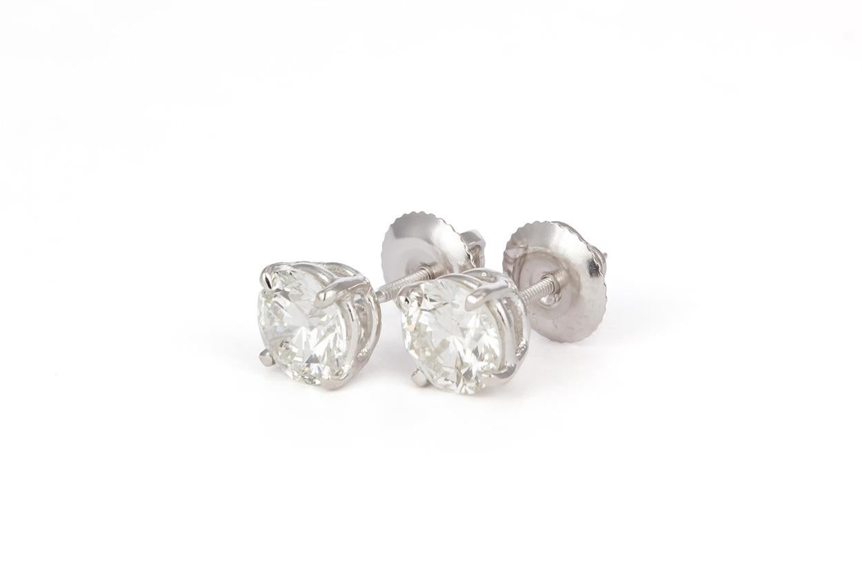 18K White Gold & Diamond Stud Earrings 1.02 Carat (Moderne)