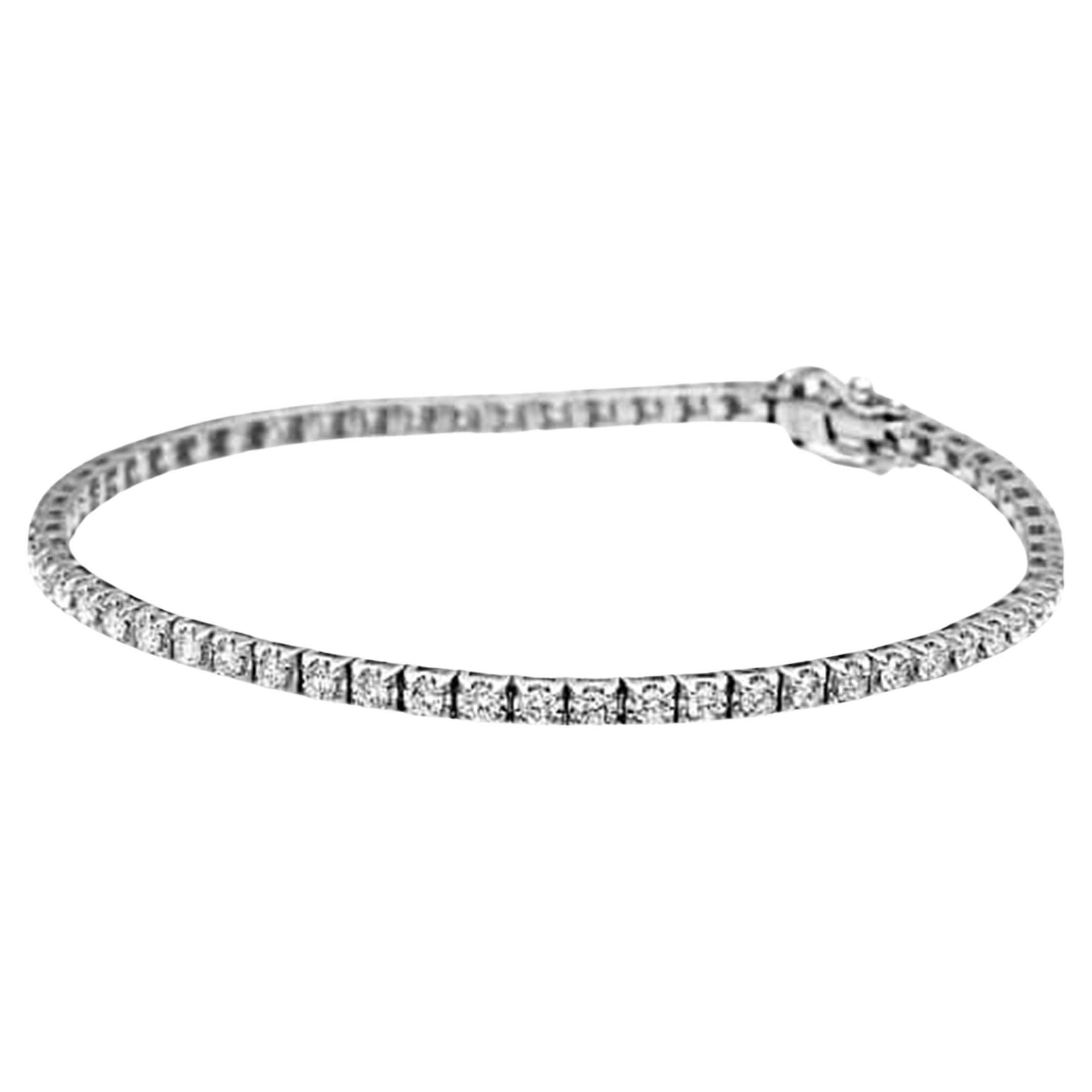 18K White Gold Diamond Tennis Bracelet  5.17ct Total Weight  Approx. 18cm  For Sale