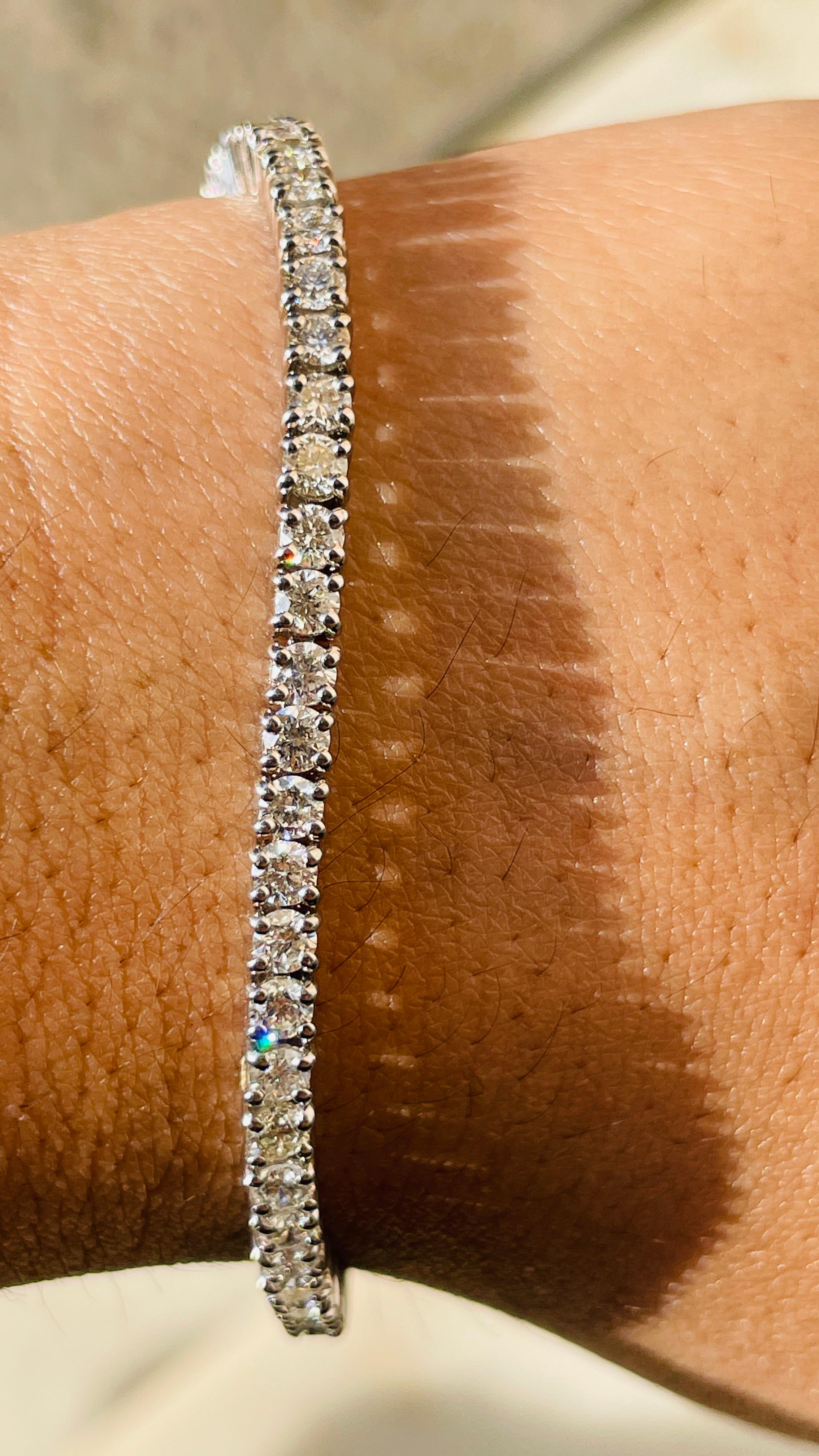 Taglio rotondo Bracciale tennis in oro bianco 18 carati da 6,01 carati con diamanti autentici, regalo per la mamma in vendita