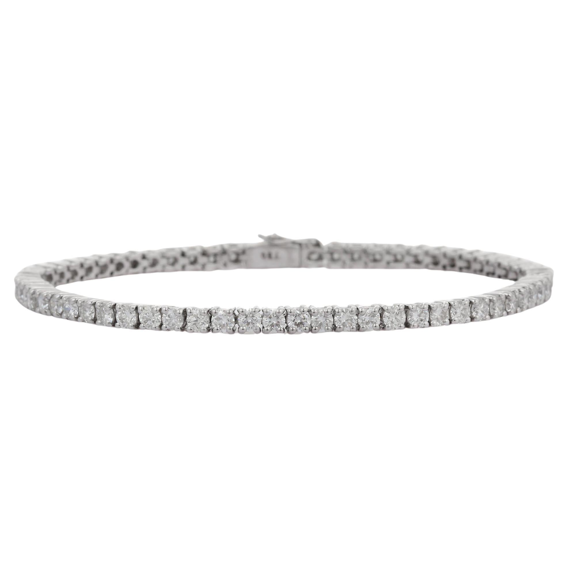 Bracelet tennis en or blanc 18 carats avec diamants certifiés 5,5 carats en vente