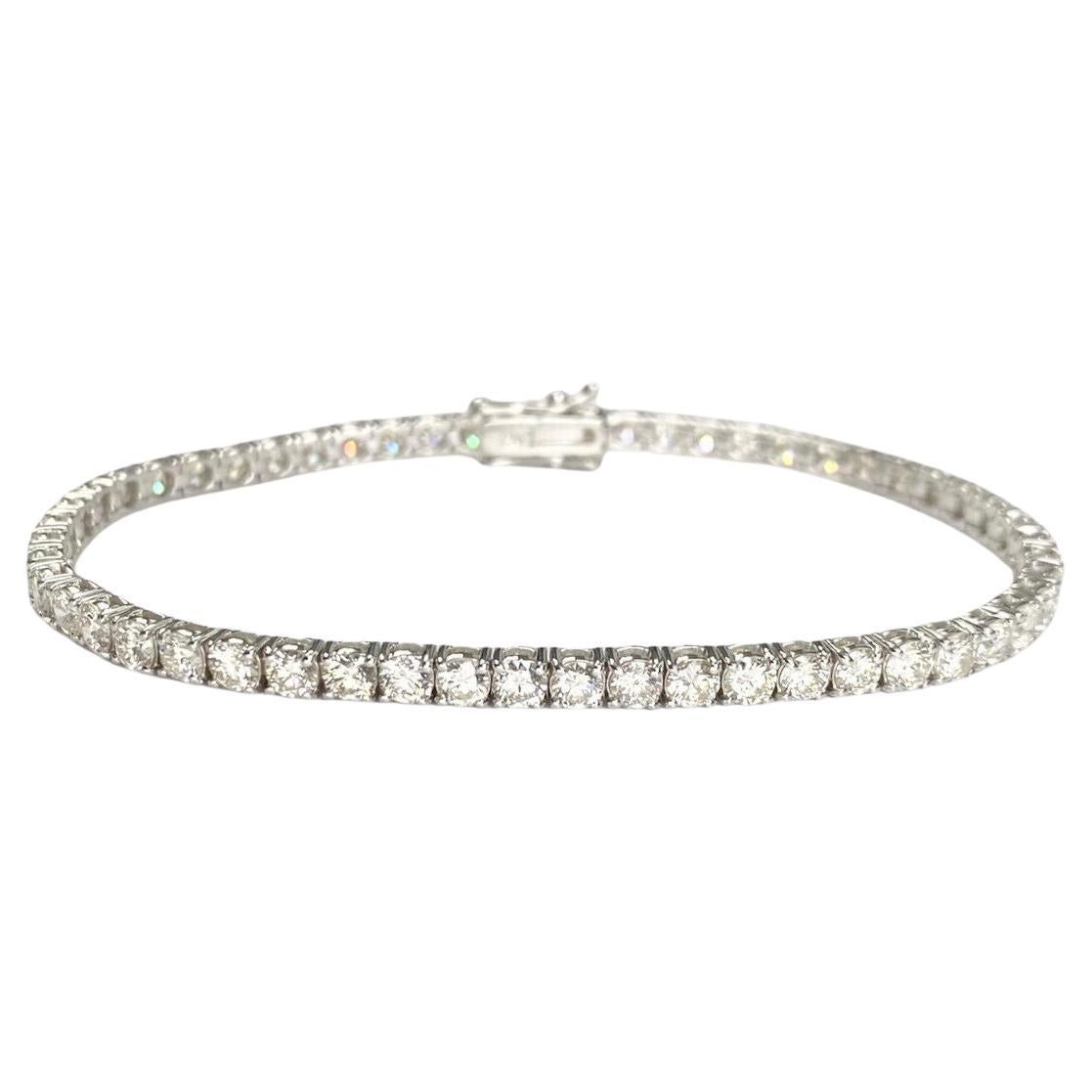 18k White Gold Diamond Tennis Bracelet Weighing 6.75ctw For Sale