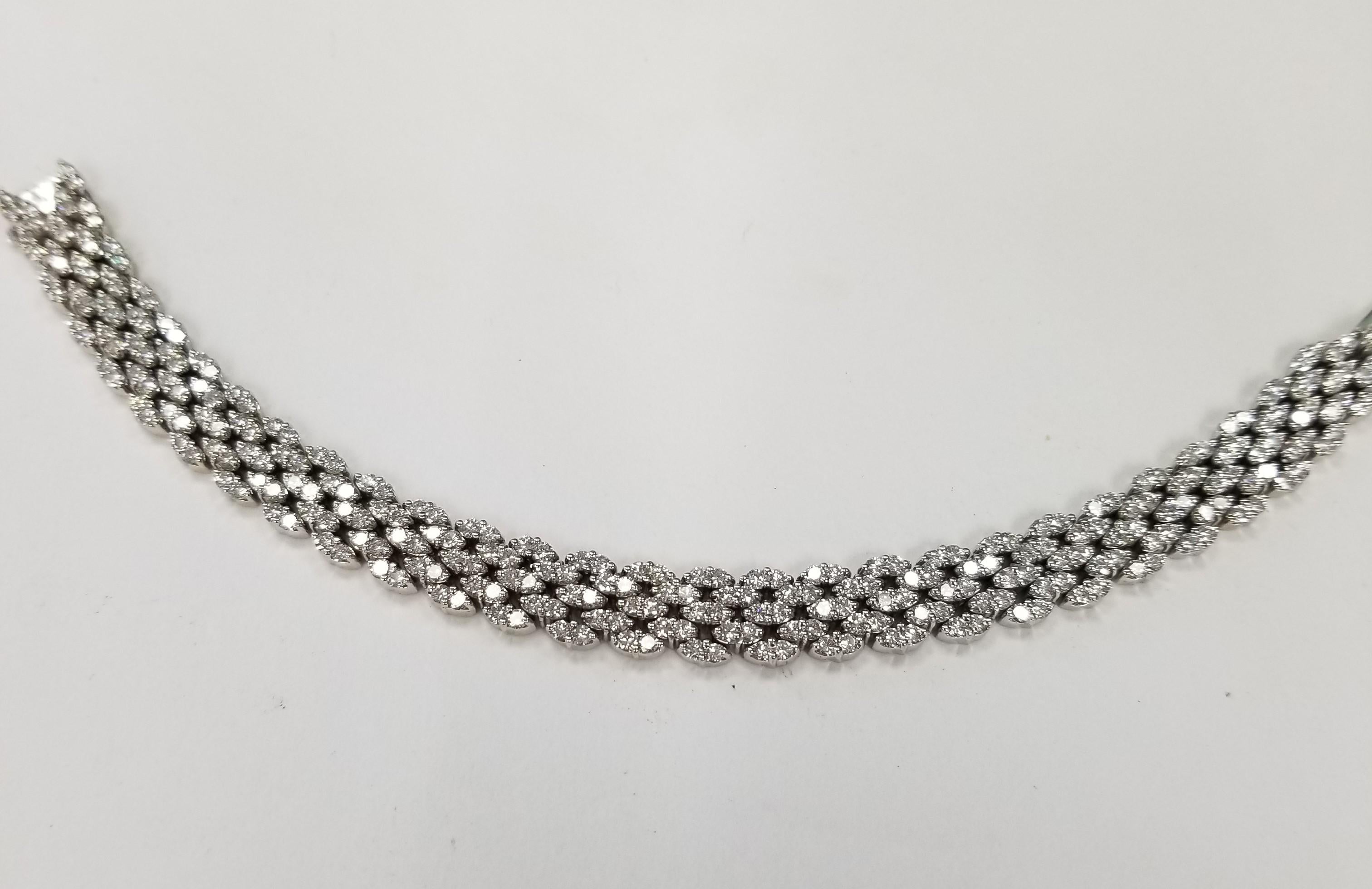 Specifications:
Metal: 18K White Gold  
Weight: 35.75 Gr
Main Stone: 282 Round cut diamond 10.05cttw  
Color: FG
Clarity: VS1
Length: 7 Inch with hidden clasp
*we have a matching earrings Item Reference
LU1091324742392*