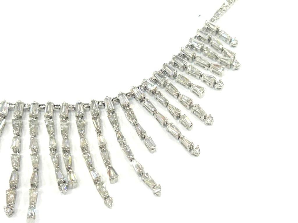 18K Weißgold Diamant Wasserfall Tropfen Halskette 22,56 Karat Gesamtgewicht (Rundschliff) im Angebot