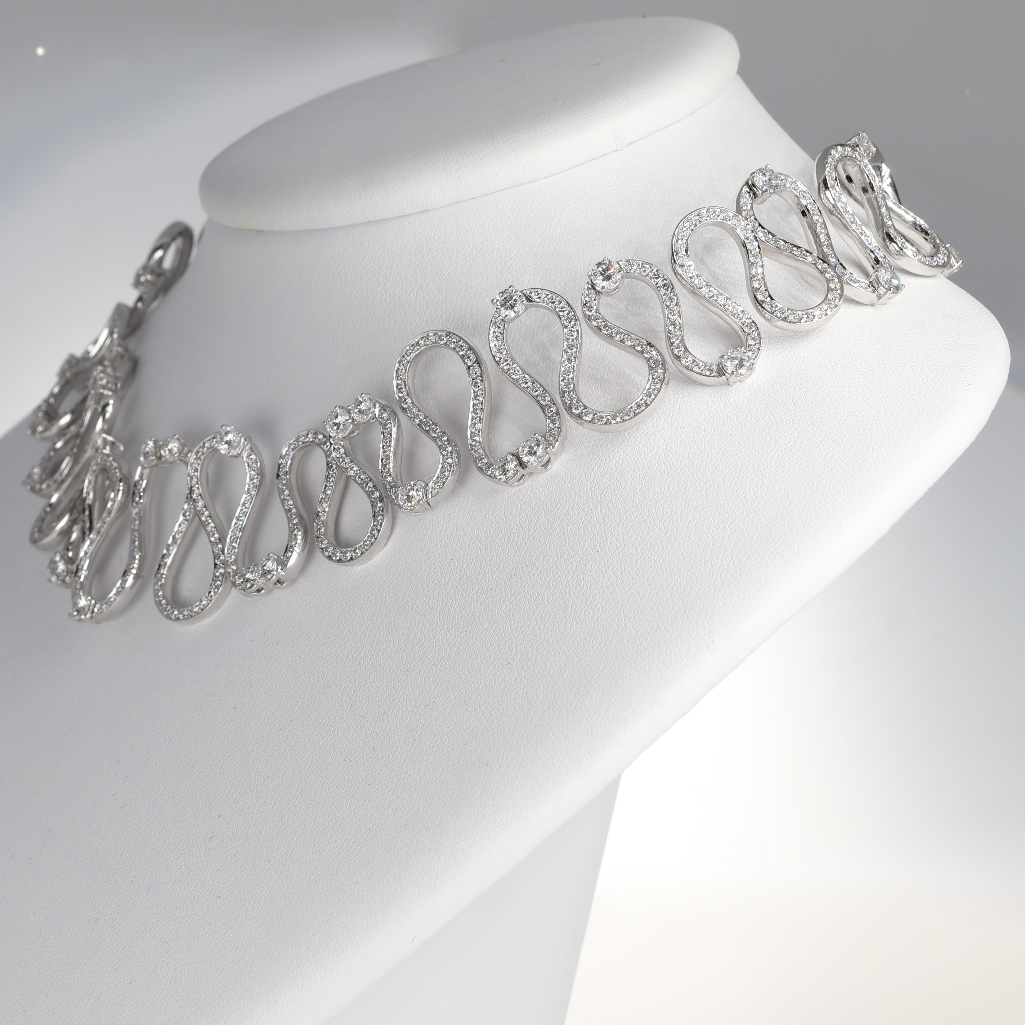 18K White Gold Diamond Wave Choker Necklace In New Condition For Sale In Bergamo, BG