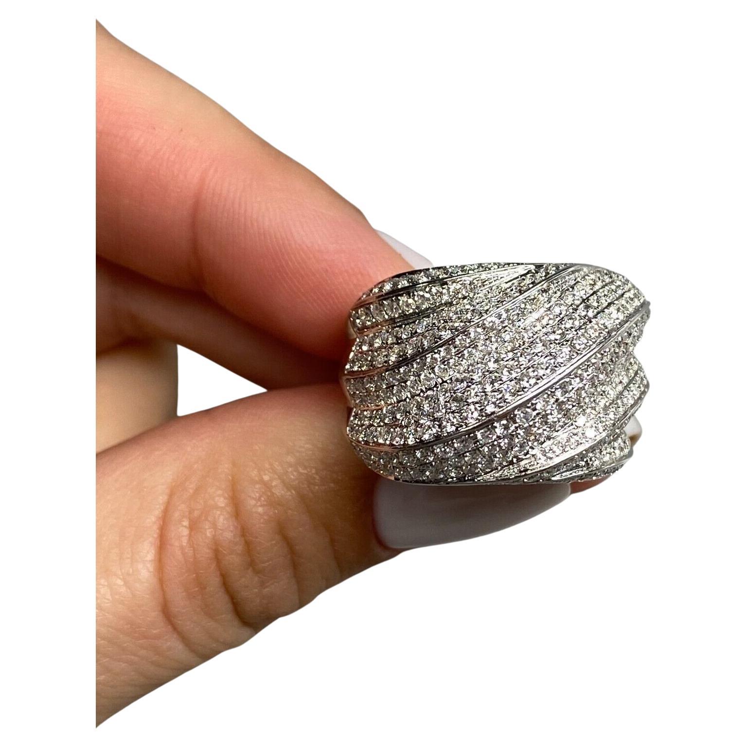 18k White Gold Diamond "Wave" Pave Ring 2.50 Carats