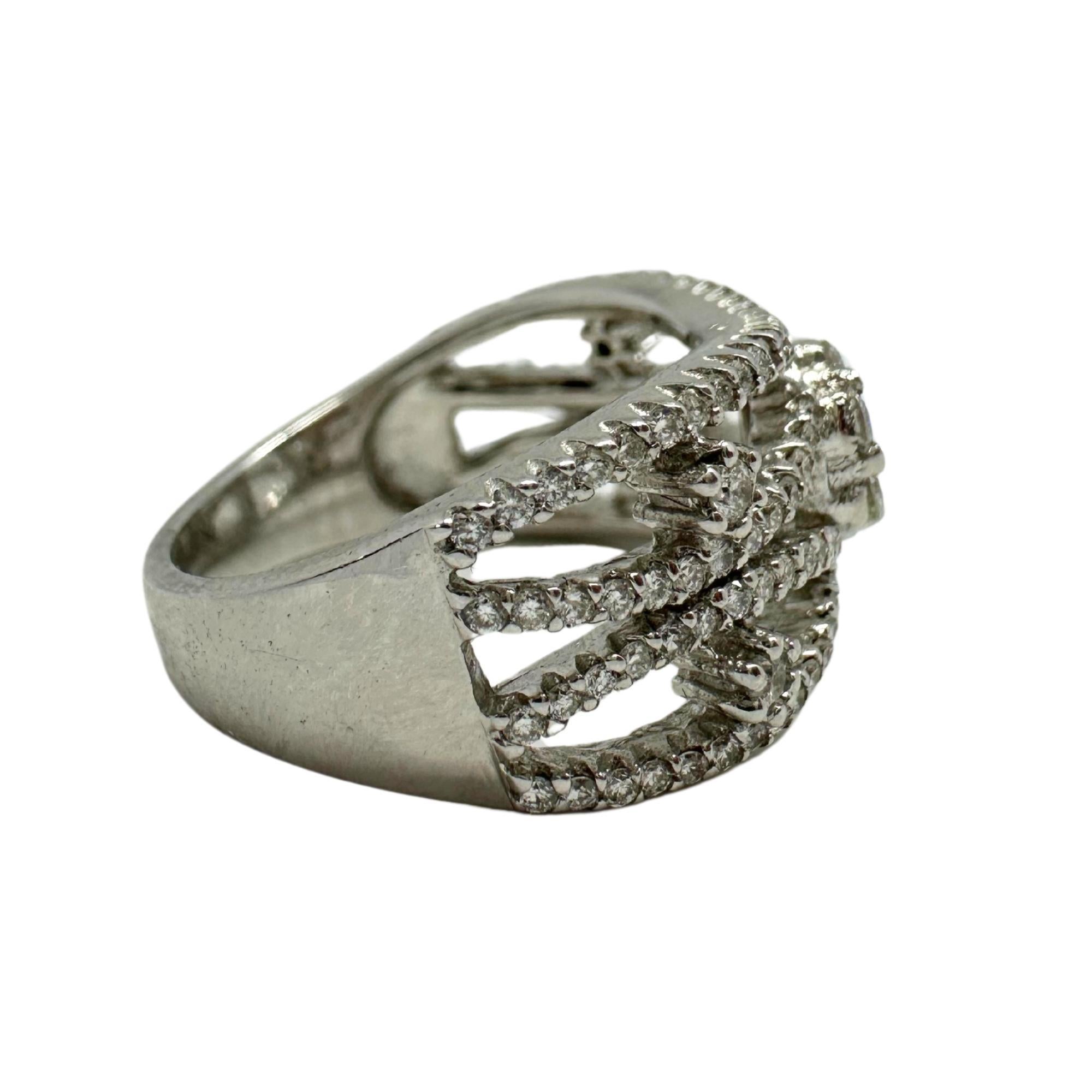 Anello a fascia larga con diamante in oro bianco 18 carati in vendita 3