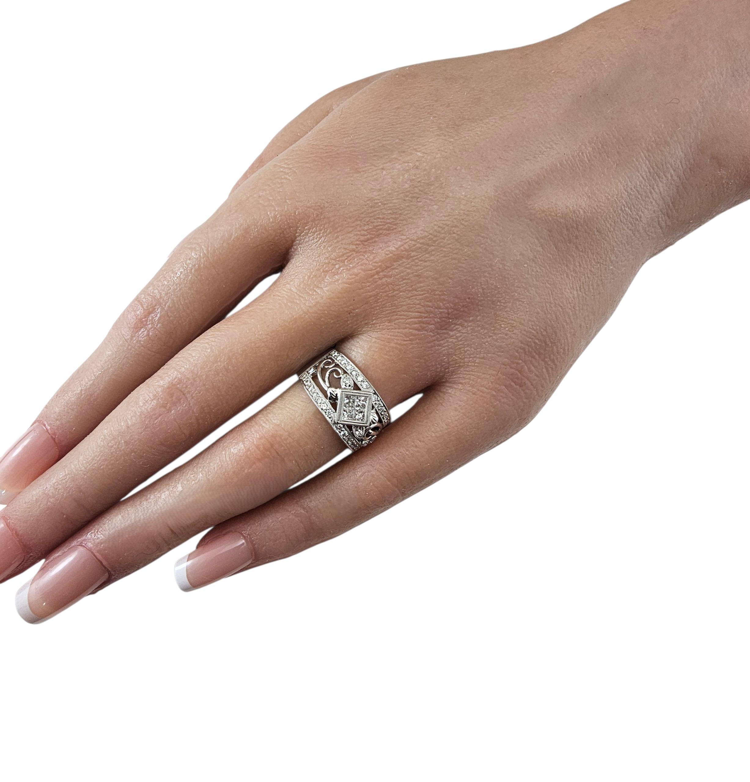 Anillo de oro blanco de 18 quilates con banda ancha de diamantes, tamaño 6,75 #23753 en venta 1