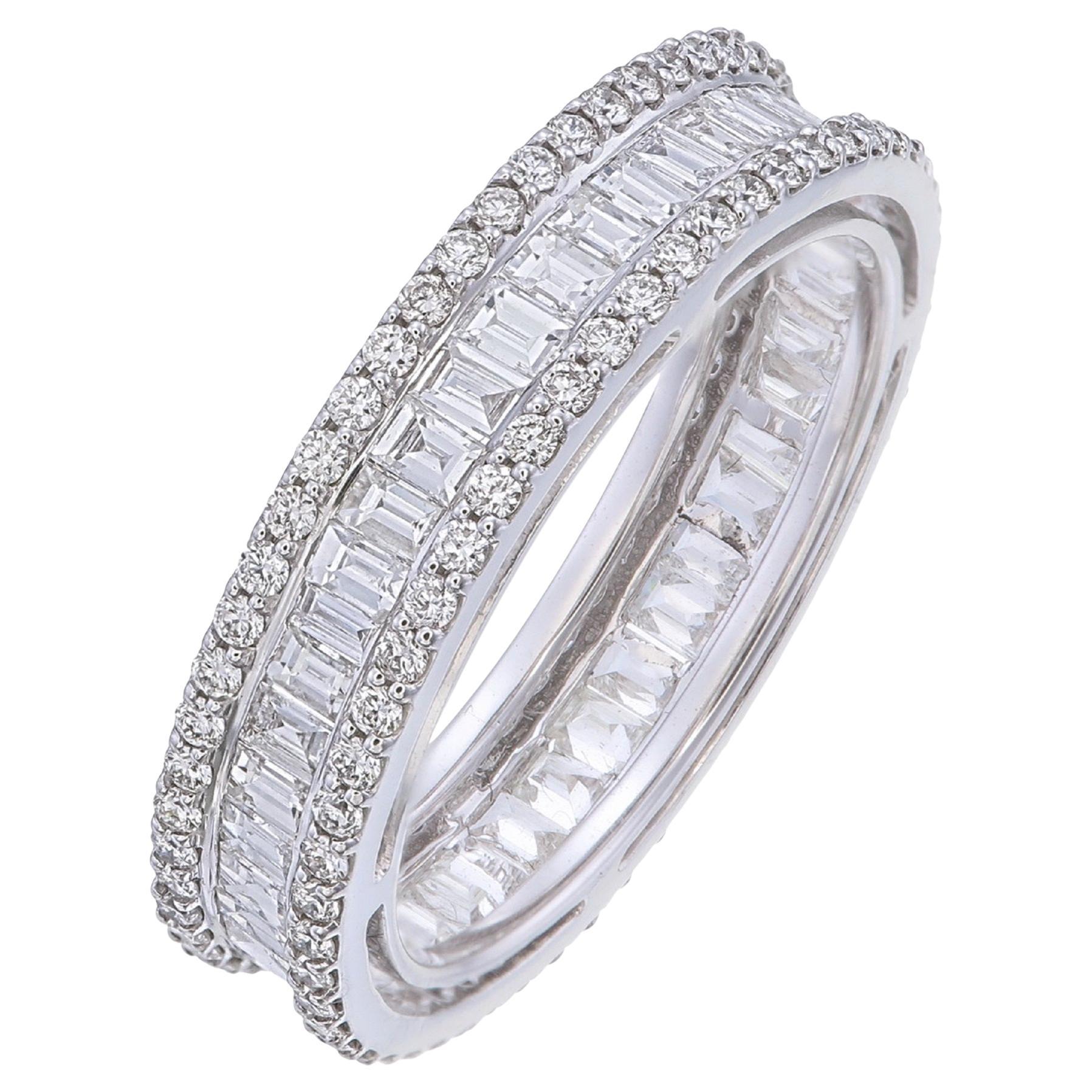 18K White Gold Diamond with baguatte Eternity Band, 3.00 Carats For Sale
