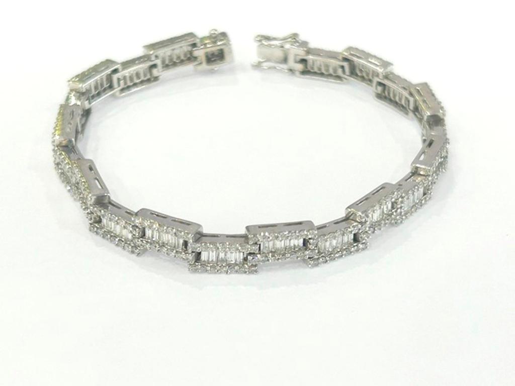 Bracciale Zig Zag con diamanti in oro bianco 18 carati 5,00 peso totale In condizioni buone in vendita a Beverly Hills, CA