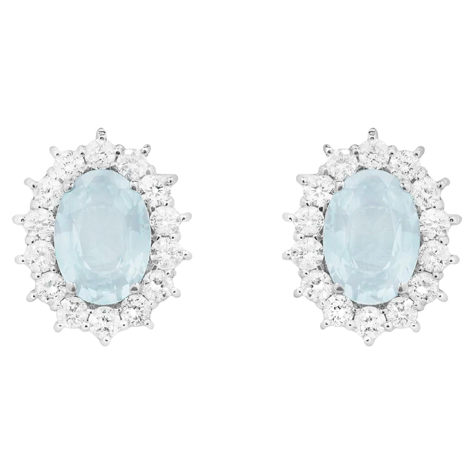 18k White Gold, Diamonds and Aquamarines Stud Earrings For Sale